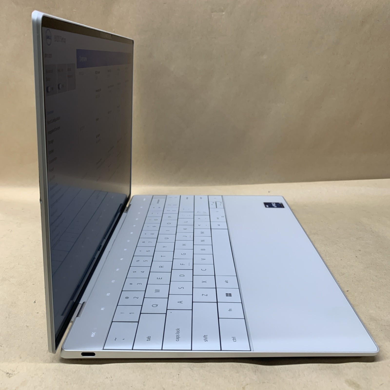 Dell XPS 9320, Intel Core i7-1370P @ 1.90GHz, 16GB RAM, No SSD/OS, No Charger