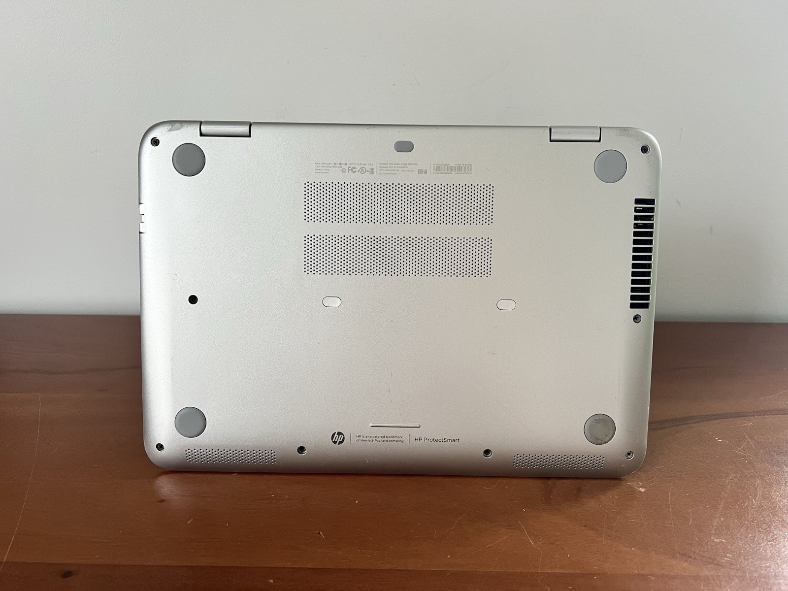 *Bad Battery*HP Pavilion 13-a110dx 13.3 Touch Laptop/i3-5010U/4GB/500GB HDD/W10H