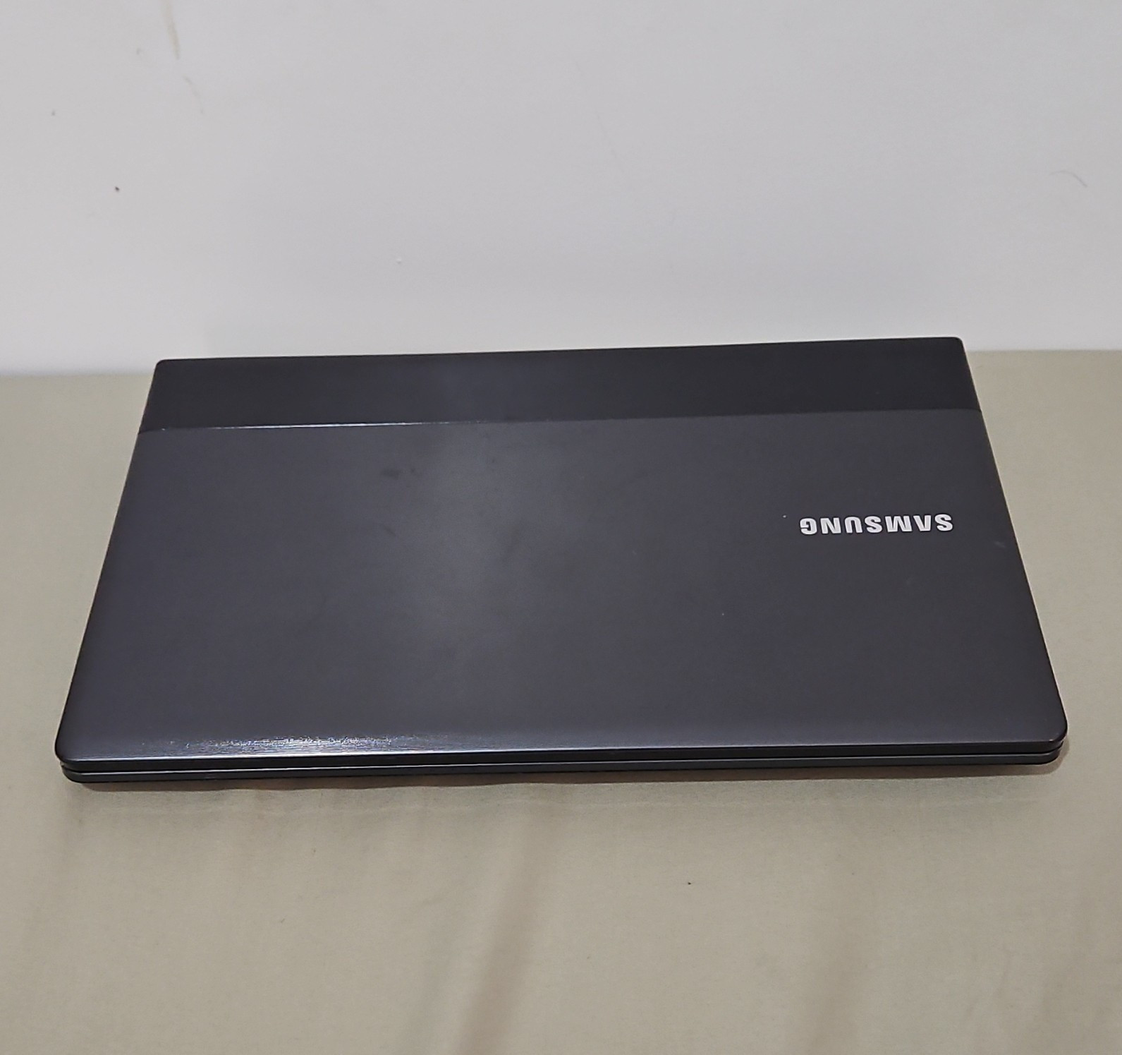 Samsung NP300E5C 300E 15.6″ Intel Pentium 8GB RAM 500GB HDD Win10