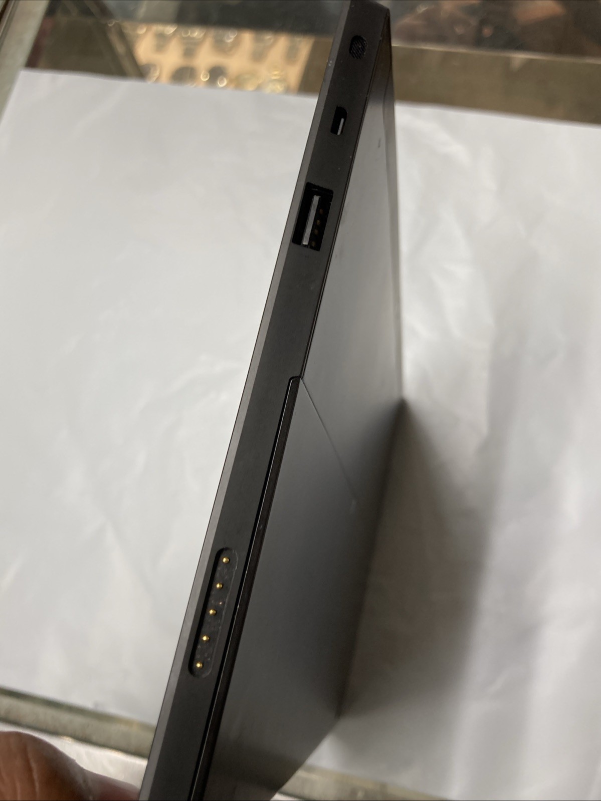 Microsoft Windows Surface RT 1516 10.6″ UNTESTED ** Please Read **