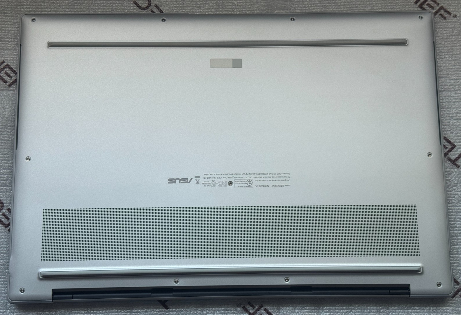 ASUS Zenbook S 16 16″ 3K OLED Touch Laptop Ryzen AI 9 365 24GB RAM 1TB SSD