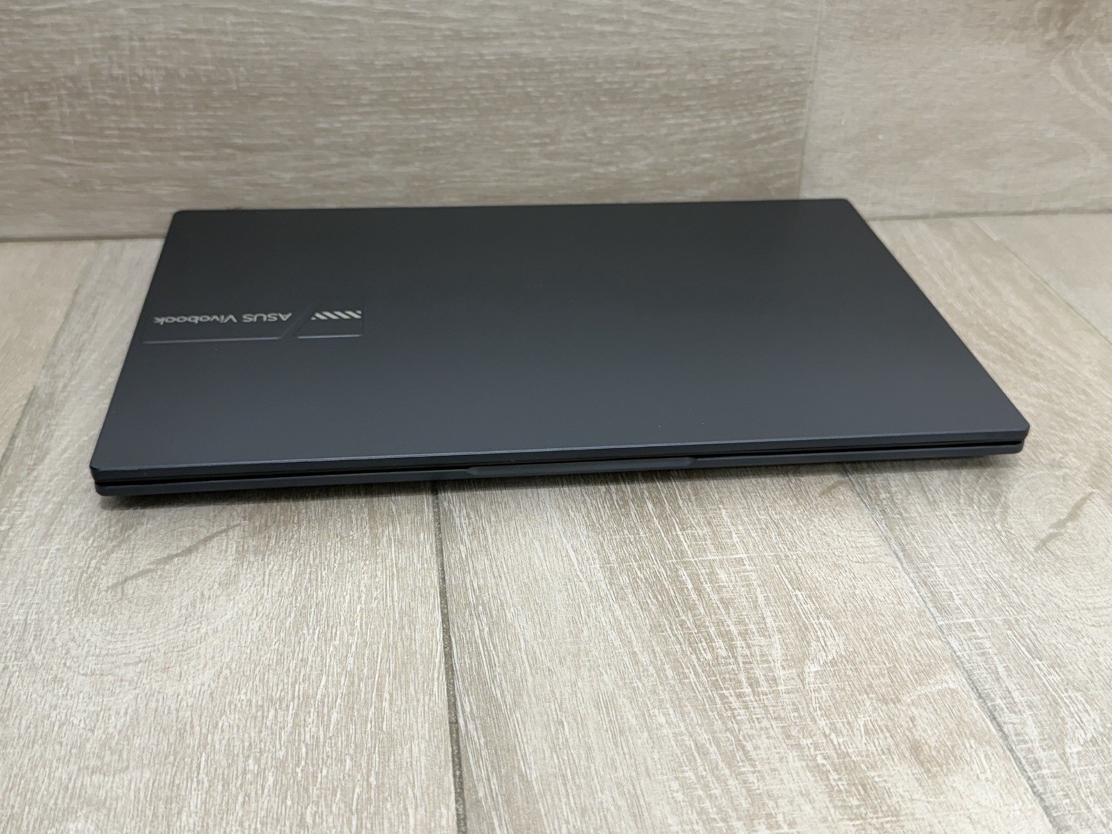 ASUS Vivobook X1404V 14″ Laptop Core 5 120U 8GB 256GB NVMe SSD Win-11