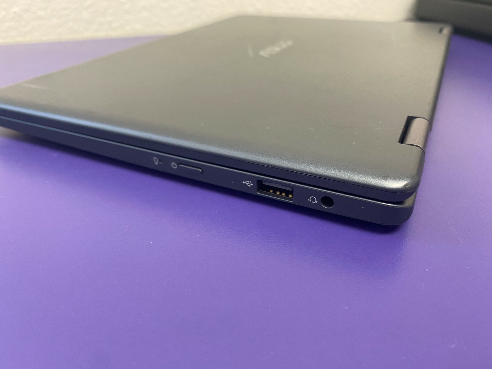 ASUS VivoBook Flip Thin and Light 2-in-1 11.6” Touchscreen 4GB 64GB