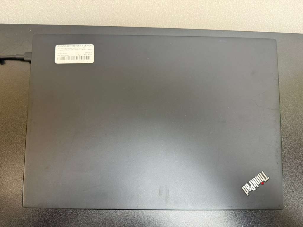 Lenovo ThinkPad T14s Gen 1 14″ i7-10610U 16GB RAM NO SSD