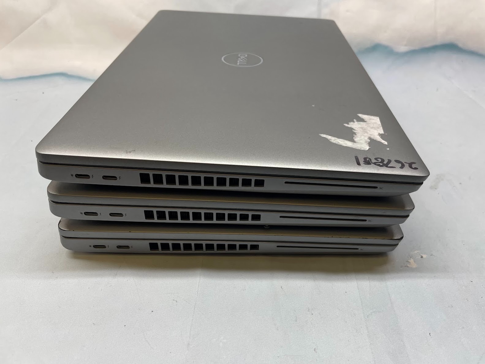 Dell Precision 3561 | i5 11400H | 16GB | Nvidia T600 4GB GPU | NO AC | NO DRIVE