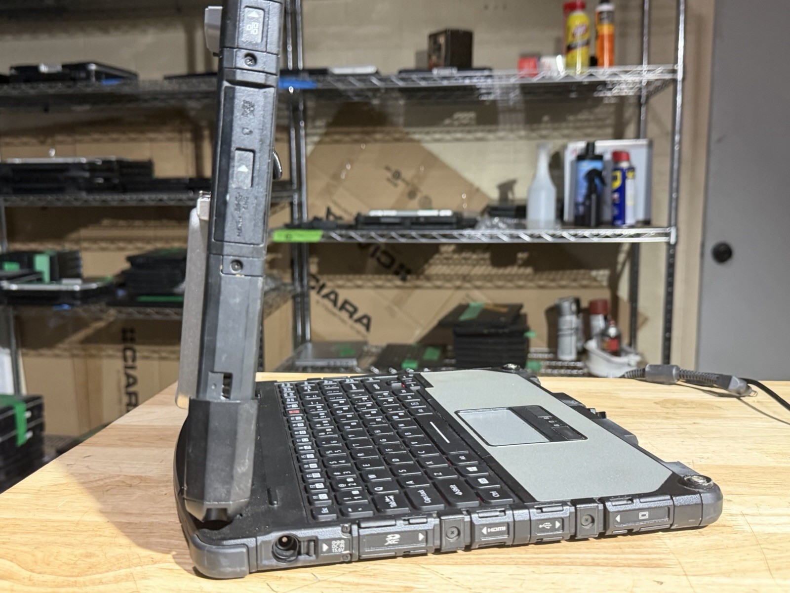 Panasonic ToughBook CF-33 i5-6300U 8GB Ram 256 SSD Win11 Pro. Touchscreen