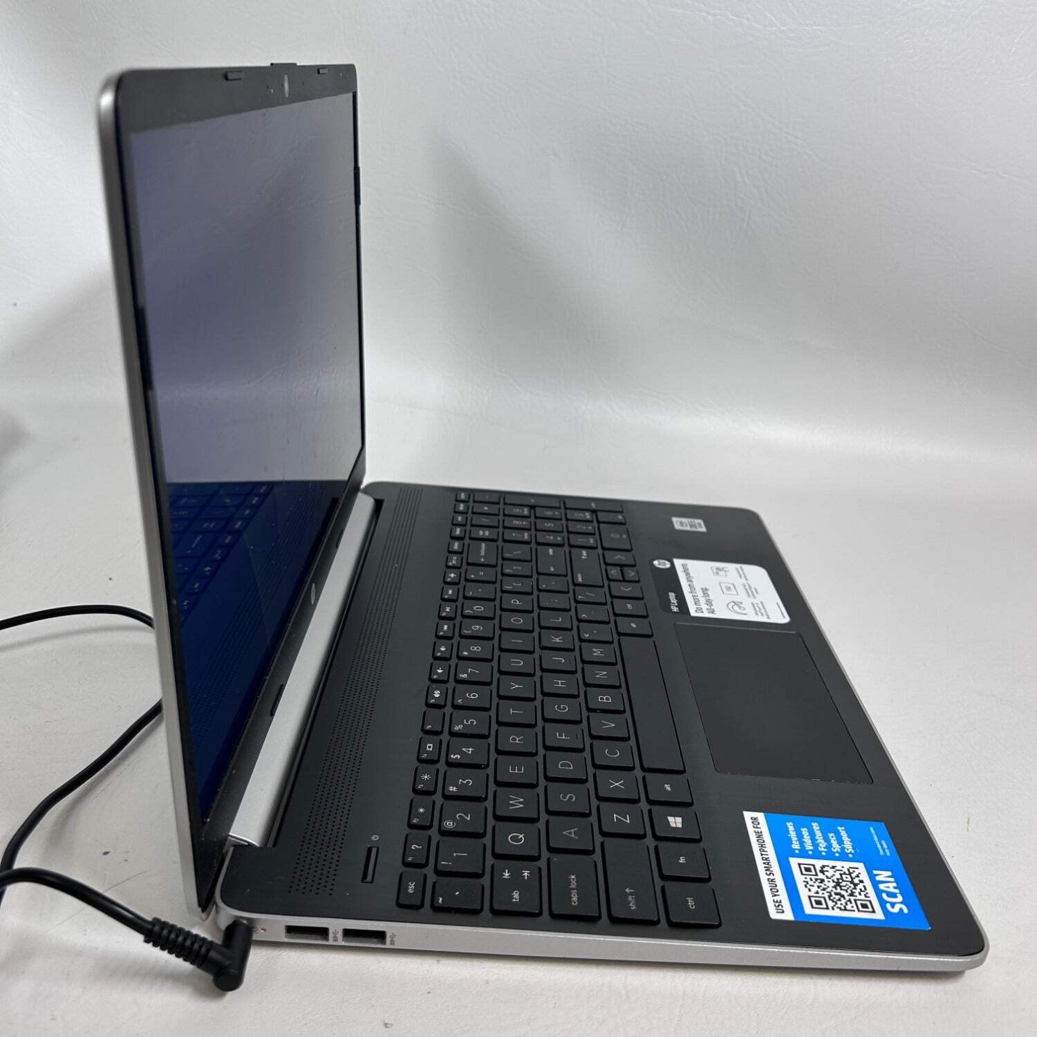 HP Laptop 15-DY1023DX 15.6″ i5-1035G1 1.2GHz 12GB RAM 256GB SSD