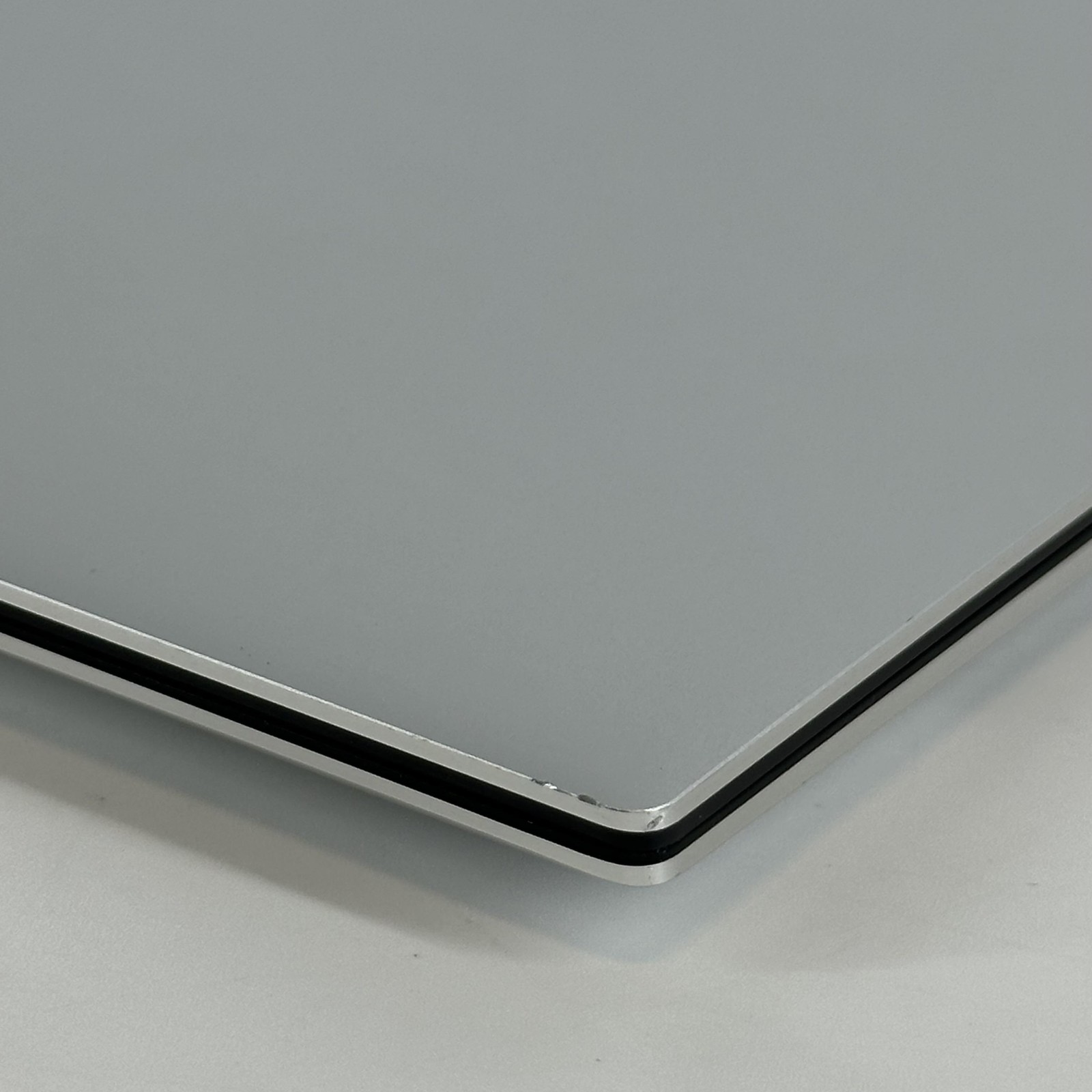 Dell XPS 15 9500 UHD+ TOUCH i9-10885H 2.40GHz 32GB 1TB SSD GTX 1650 Ti Very Good