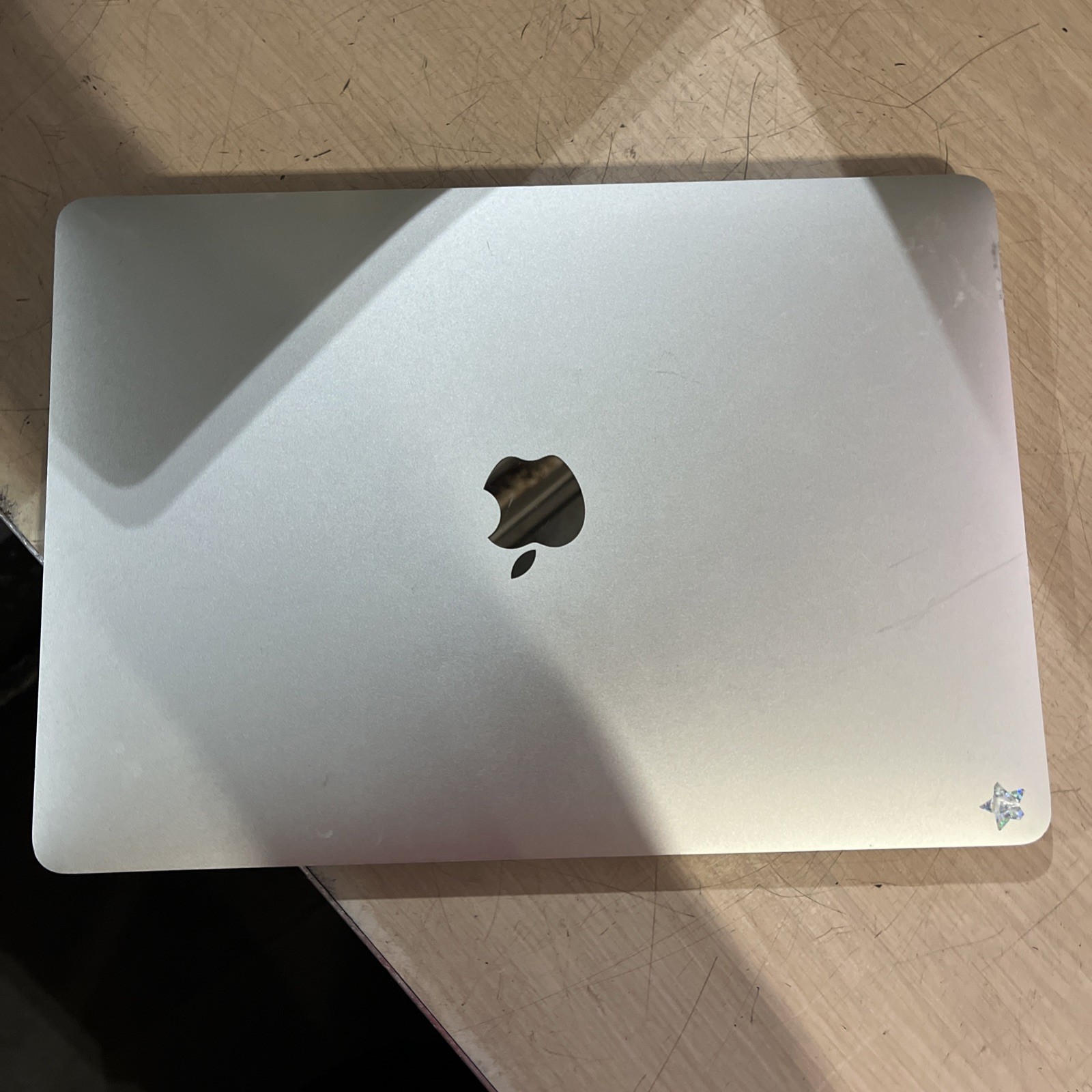 APPLE MACBOOK PRO 13″ TOUCH/MID-2017 CORE I5-7267U 3.1GHZ 8GB RAM 256SSD ,