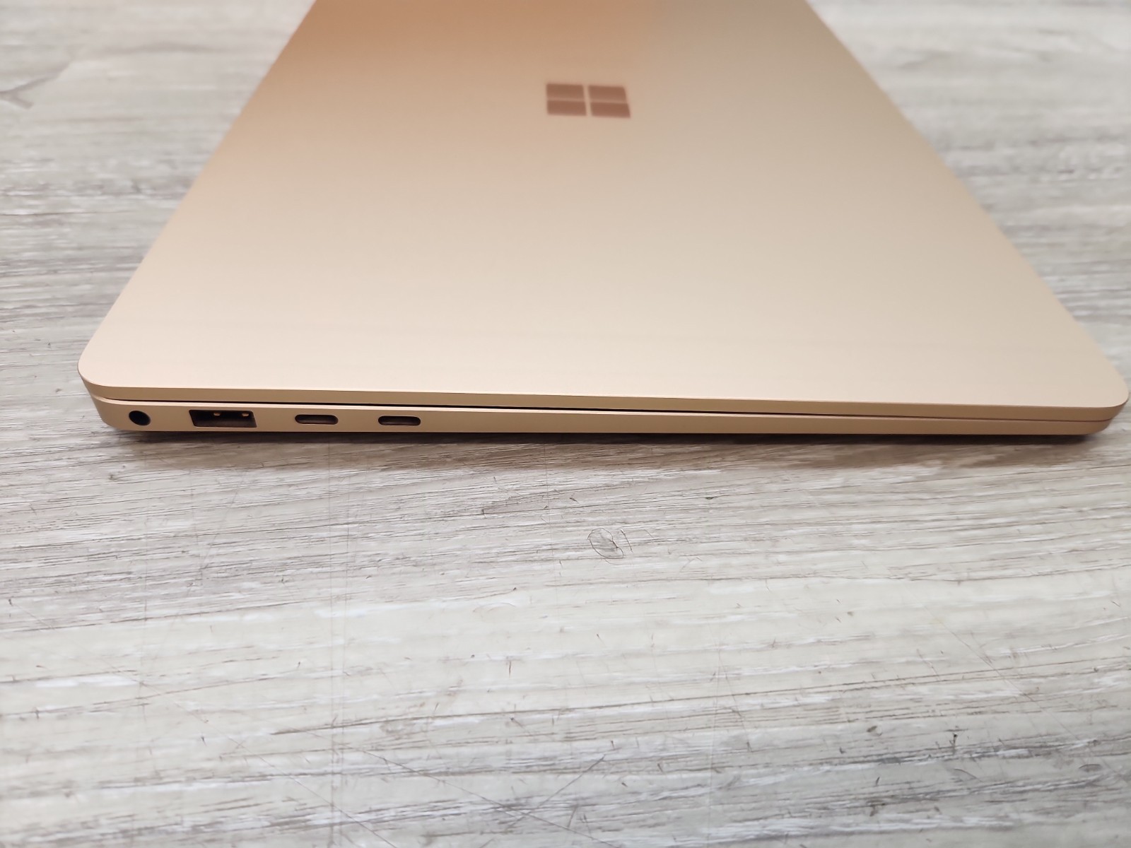 Microsoft Surface Laptop 7 13″ Snapdragon X Plus 16GB 512GB SSD (Read)