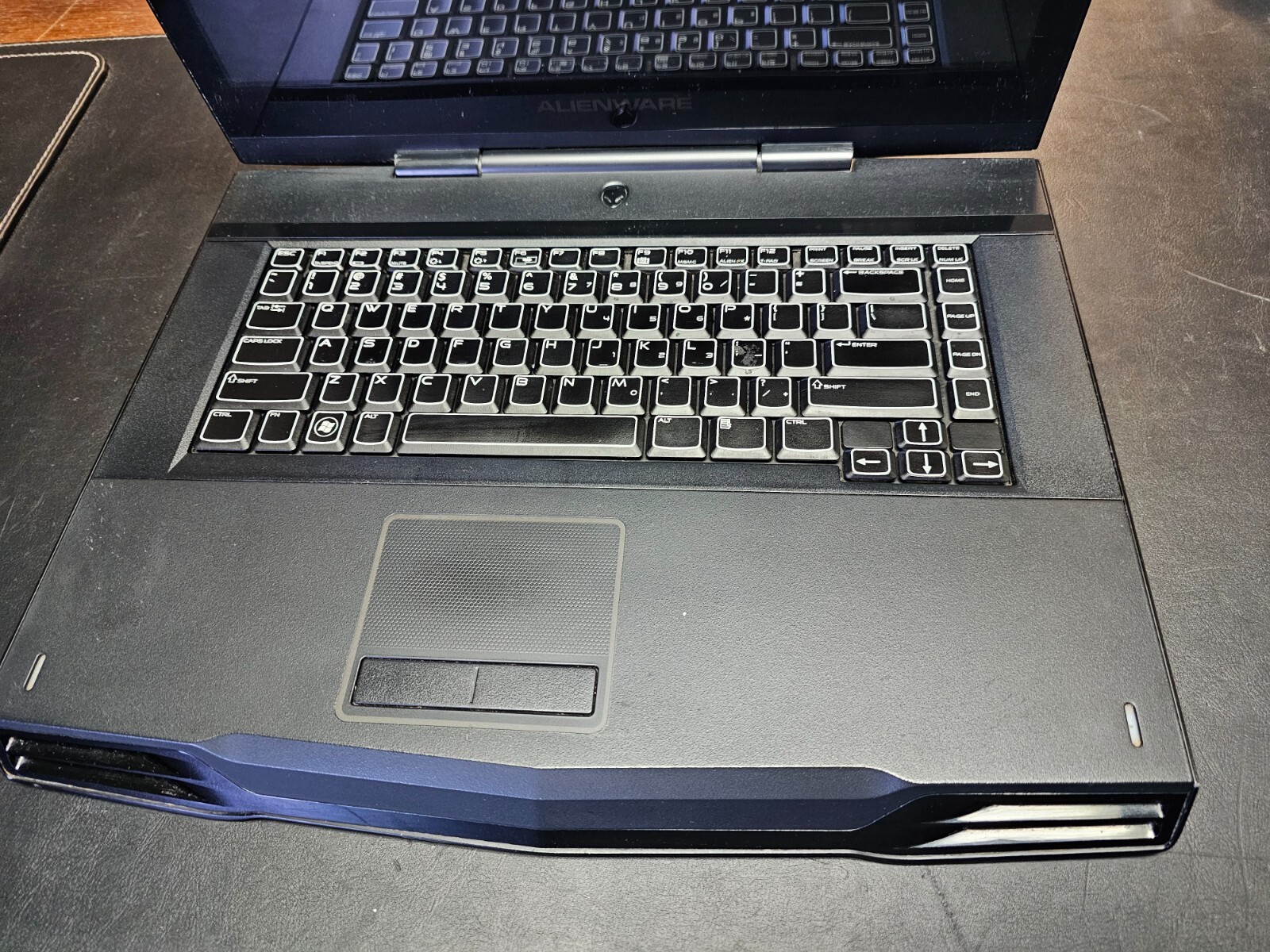 Alienware M15x, Intel Core i7-Q840, NVDIA GTX 260M 1GB VRAM, No battery,Untested