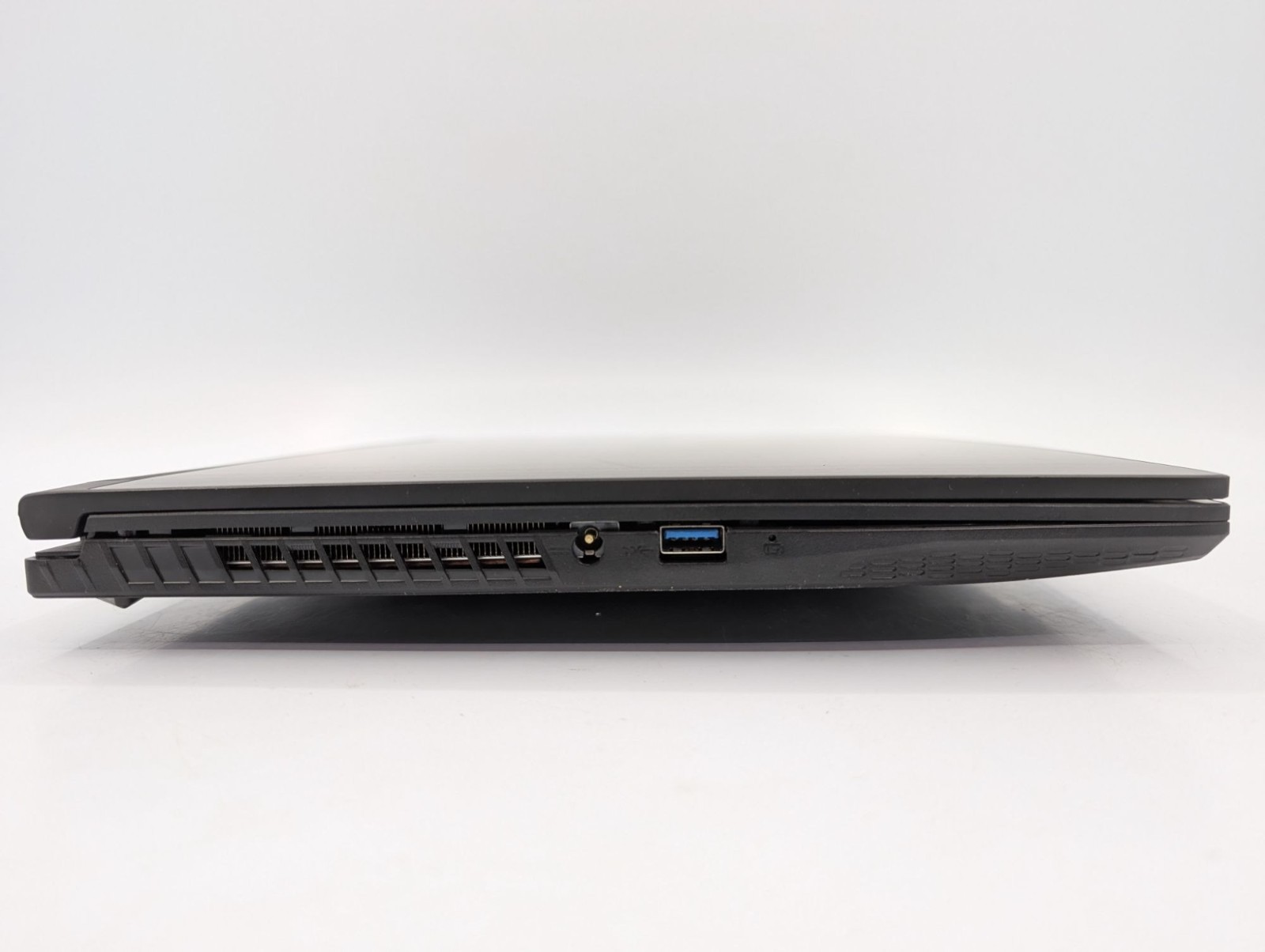 MSI GF63 8RC-252CA 15.6″ Display Intel Core i7-8750H 2.20GHz Processor Laptop