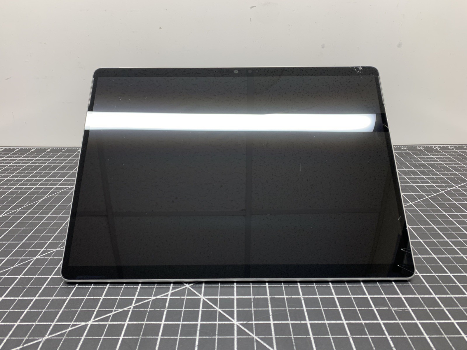 Microsoft SURFACE PRO 8 1983 | 8GB RAM, 128GB SSD | Unknown Specs | #P151