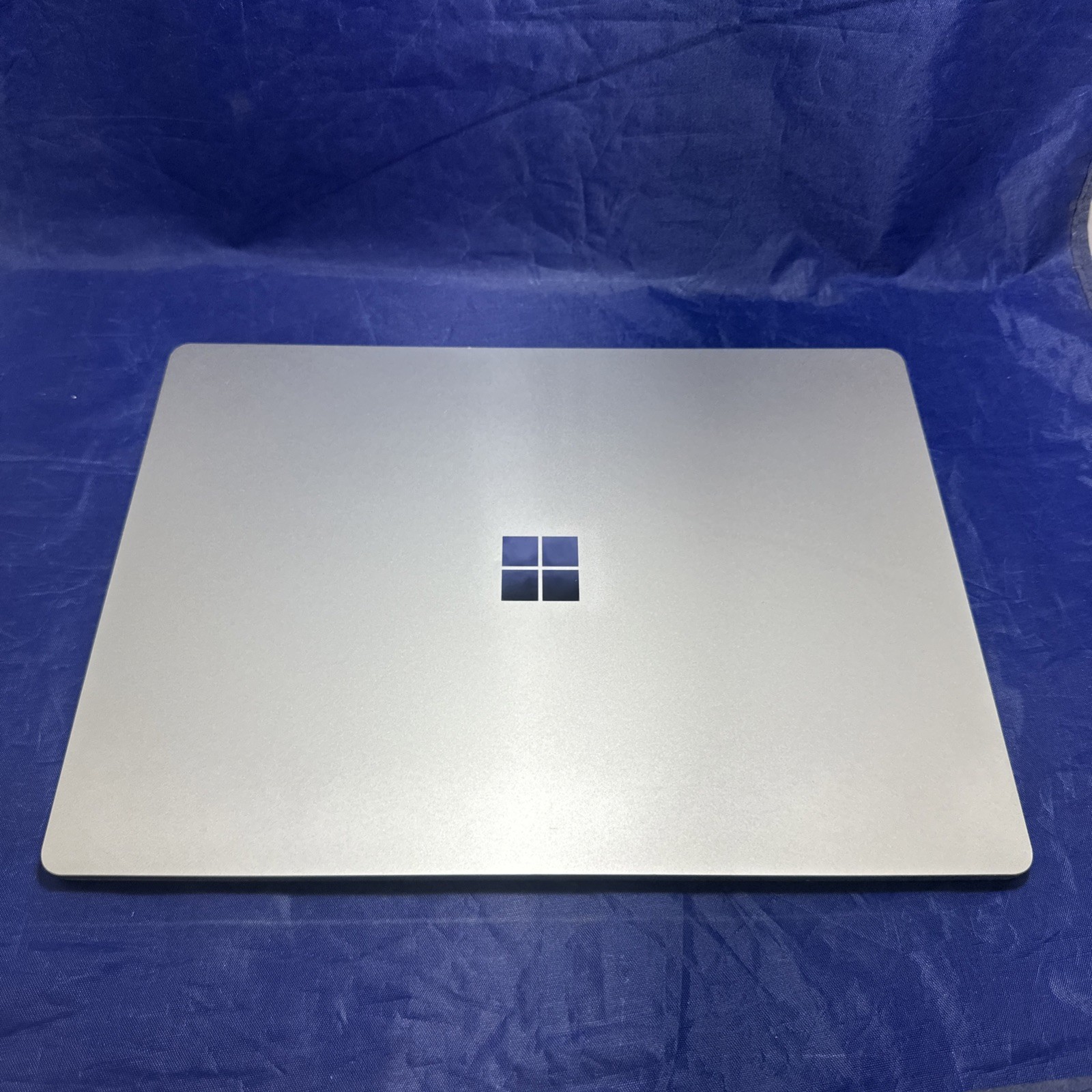 Microsoft Surface Laptop 4 13.5” 8GB 256GB (1950) i5-1145G7 @2.60 GHz Win 11