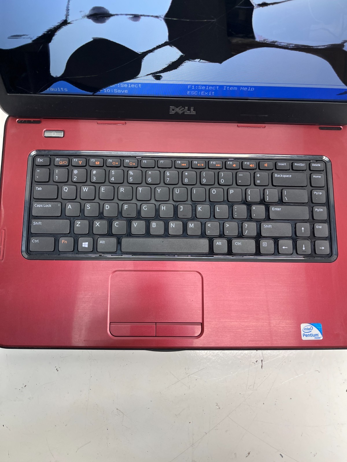 Dell Inspiton 3520 Intel Pentium B960 2200Mhz 4GB NO HDD READ