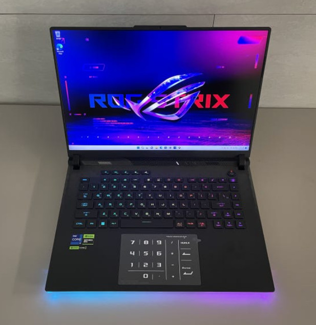 ASUS ROG Strix Scar 16 G635LX-RW047W / Win11 16″ RTX5090 Ultra9 32GB/2TB