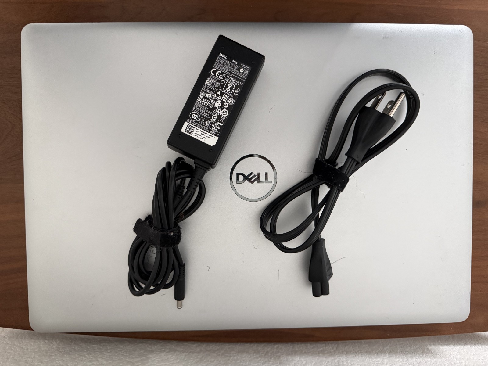 Dell Inspiron 5575 Laptop | AMD Ryzen 5 2500U | 8GB RAM | Radeon Vega | 15.6″