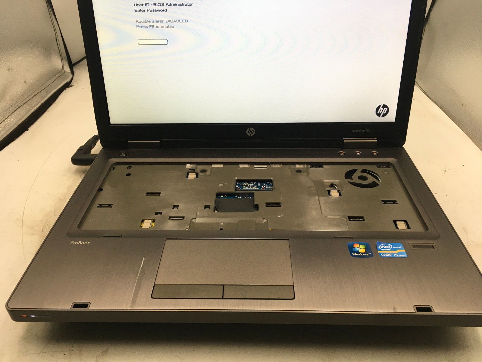 HP PROBOOK 6470B – BOOTS TO BIOS/LOCKED – INTEL I5 3340M – NO RAM – READ DESC-BB