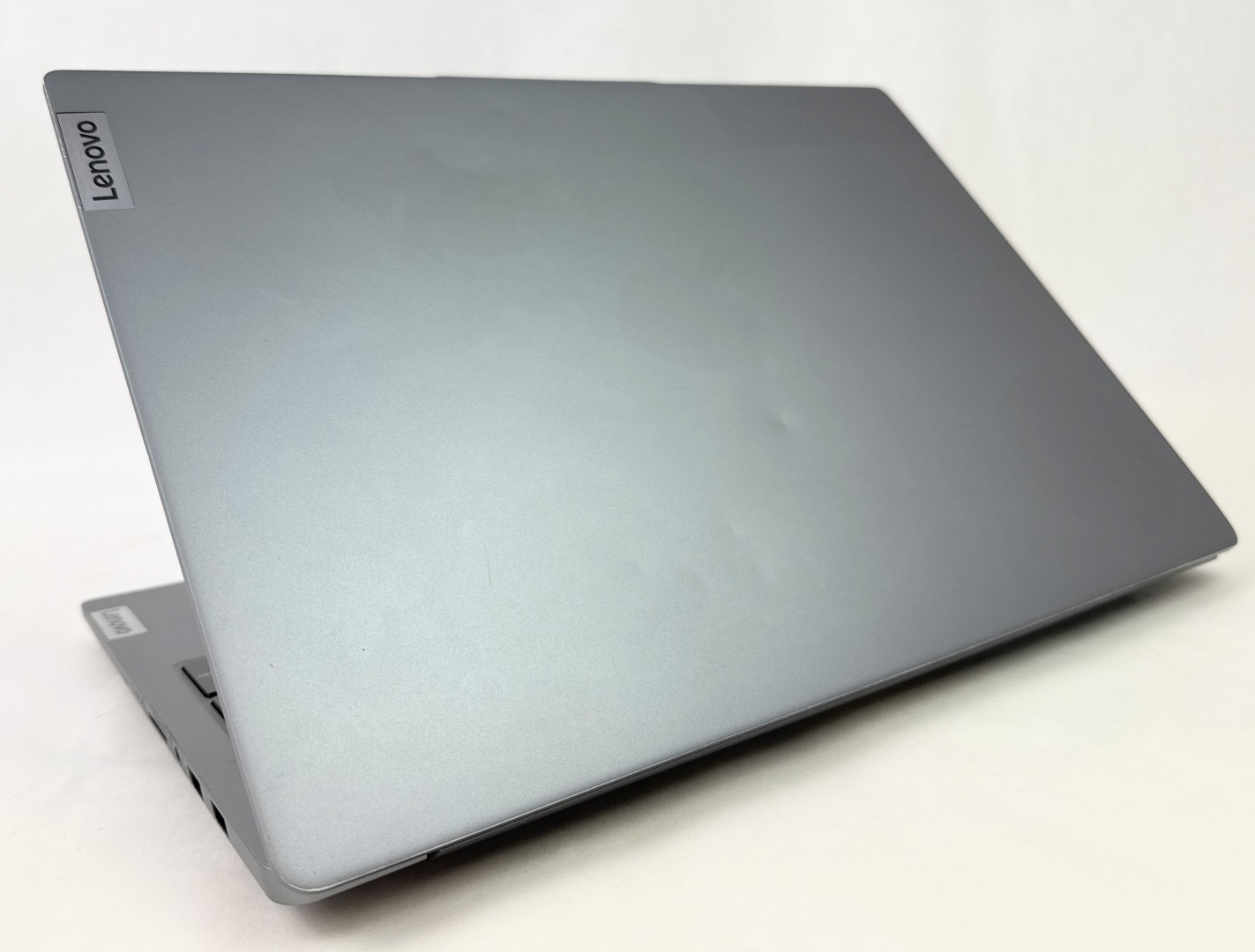 Lenovo IdeaPad Pro 5i 16″ 2048×1280 OLED Touch Ultra 9 185H 32GB 1TB 4050