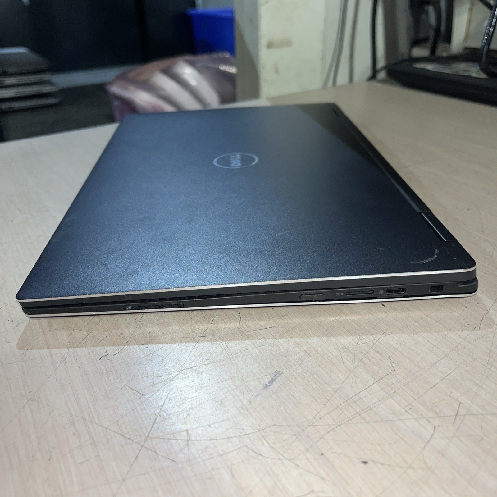 DELL XPS P71G INTEL CORE I7 7TH GEN 8GB RAM NO HD
