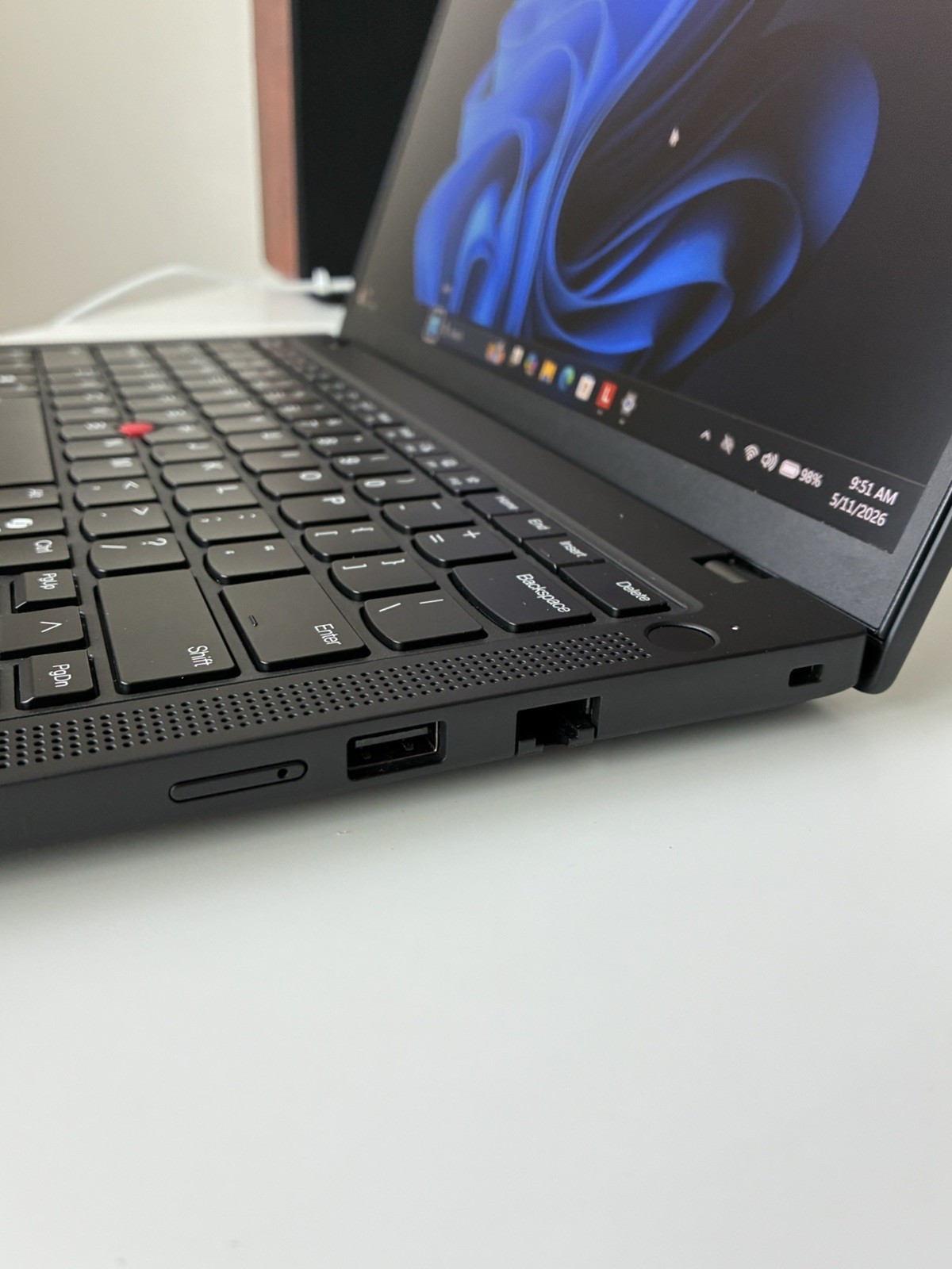 Lenovo ThinkPad P14s Gen 5 AMD Ryzen 7 PRO 8840HS 32GB 1TB – Factory Warranty!
