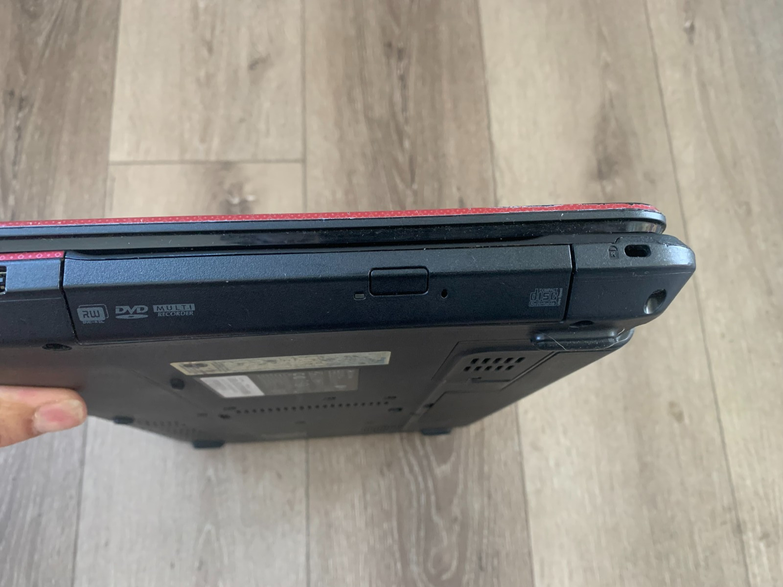 Gateway NV57H62u 15.6″ Intel Pentium B960 2.20GHz 4GB 320GB HDD Win 7 Home