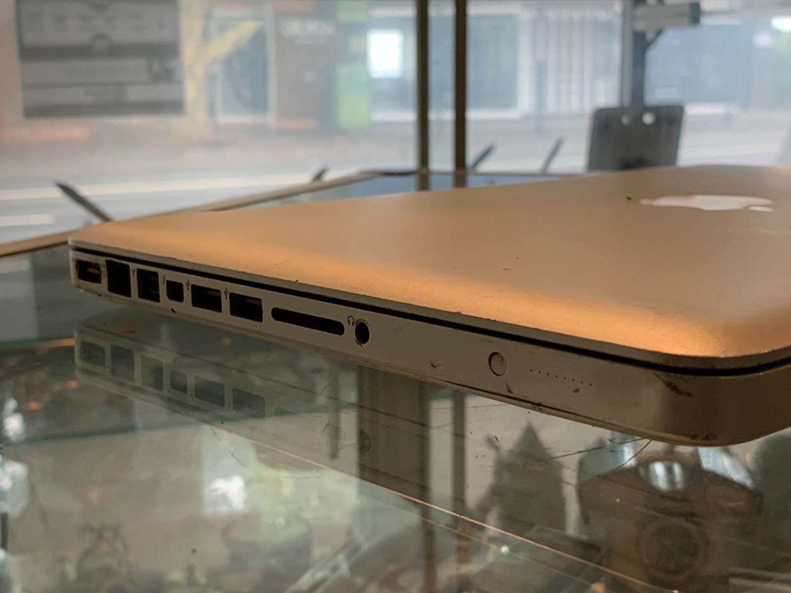 APPLE MACBOOK PRO (MD101LL/A) 13.3 / MID 2012 / 500GB HDD / 4GB RAM – CORE I5