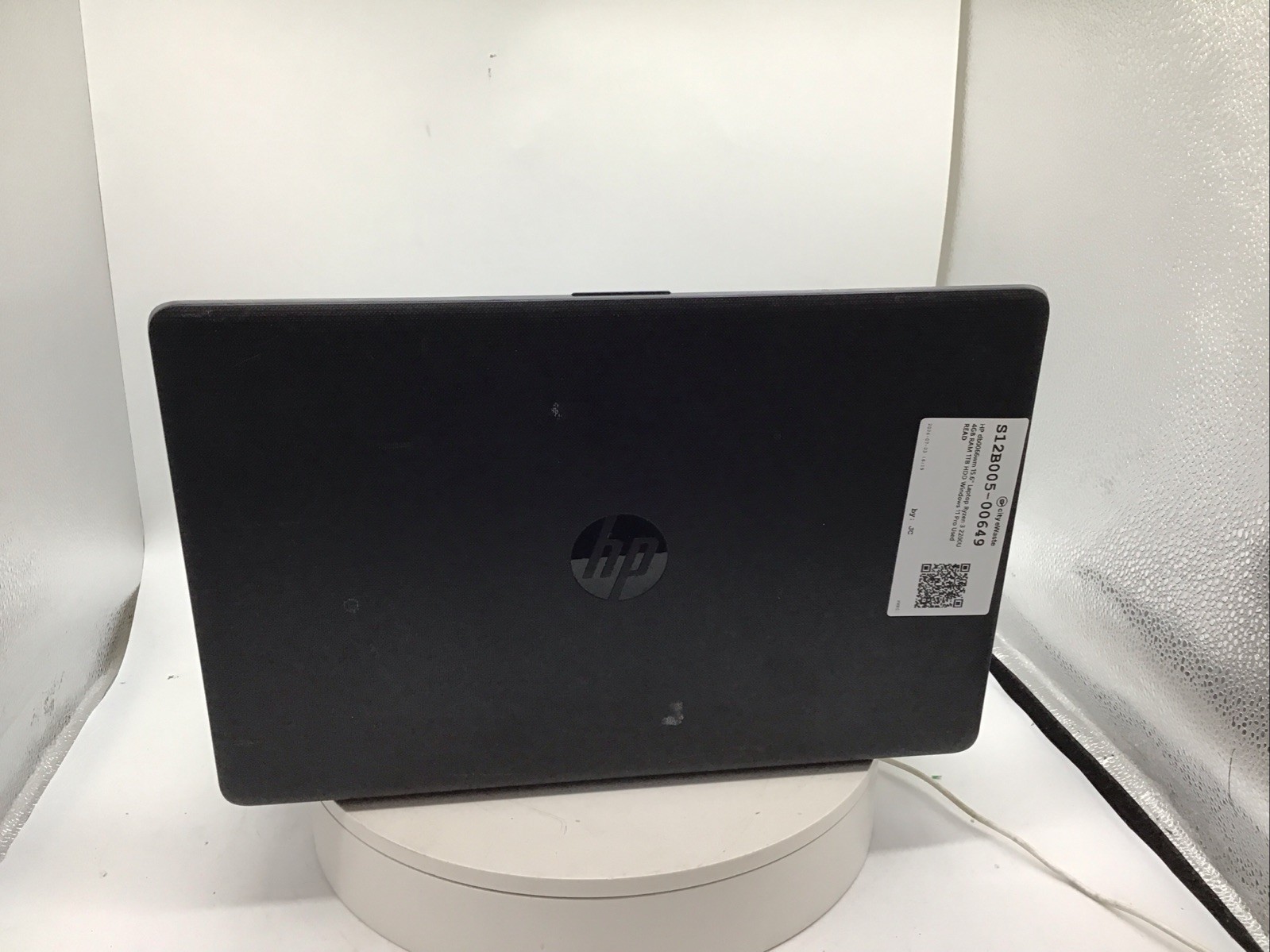 HP db0066wm 15.6″ Laptop Ryzen 3 2200U 4GB RAM 1TB HDD Windows 11 Pro Used READ