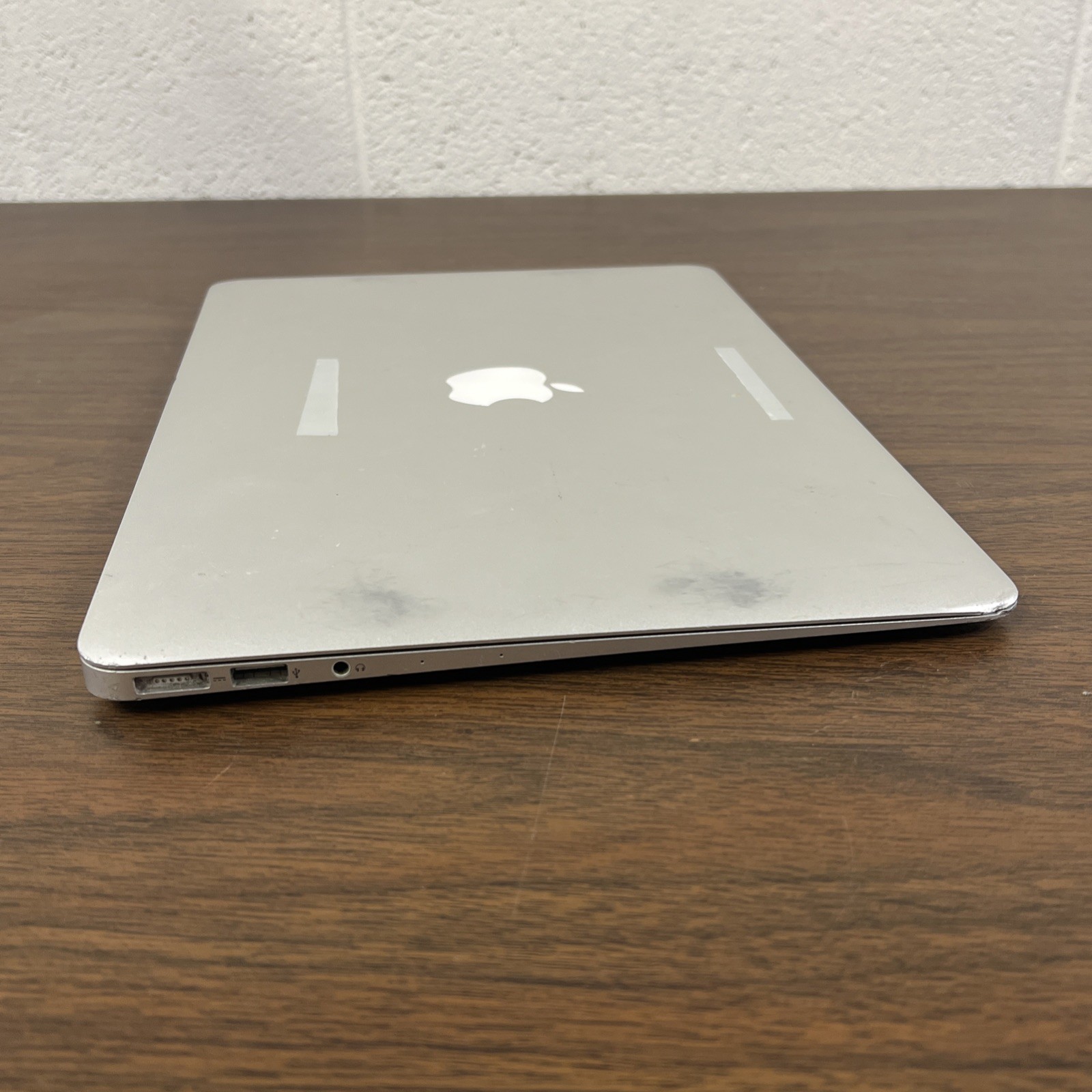 APPLE MACBOOK AIR A1466 128GB 8GB i5 1.3 GHz HD GRAPHICS 5000 ⚠️ READ