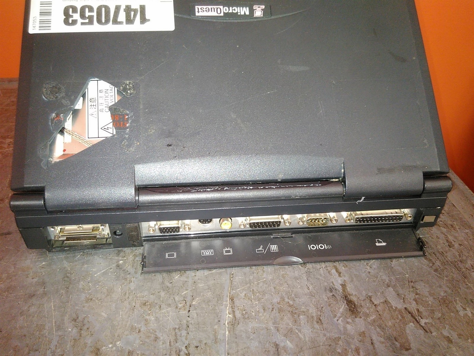 Bad Floppy MicroQuest P79T Retro Laptop Pentium MMX 166MHz 32MB 0HD NO PSU AS-IS