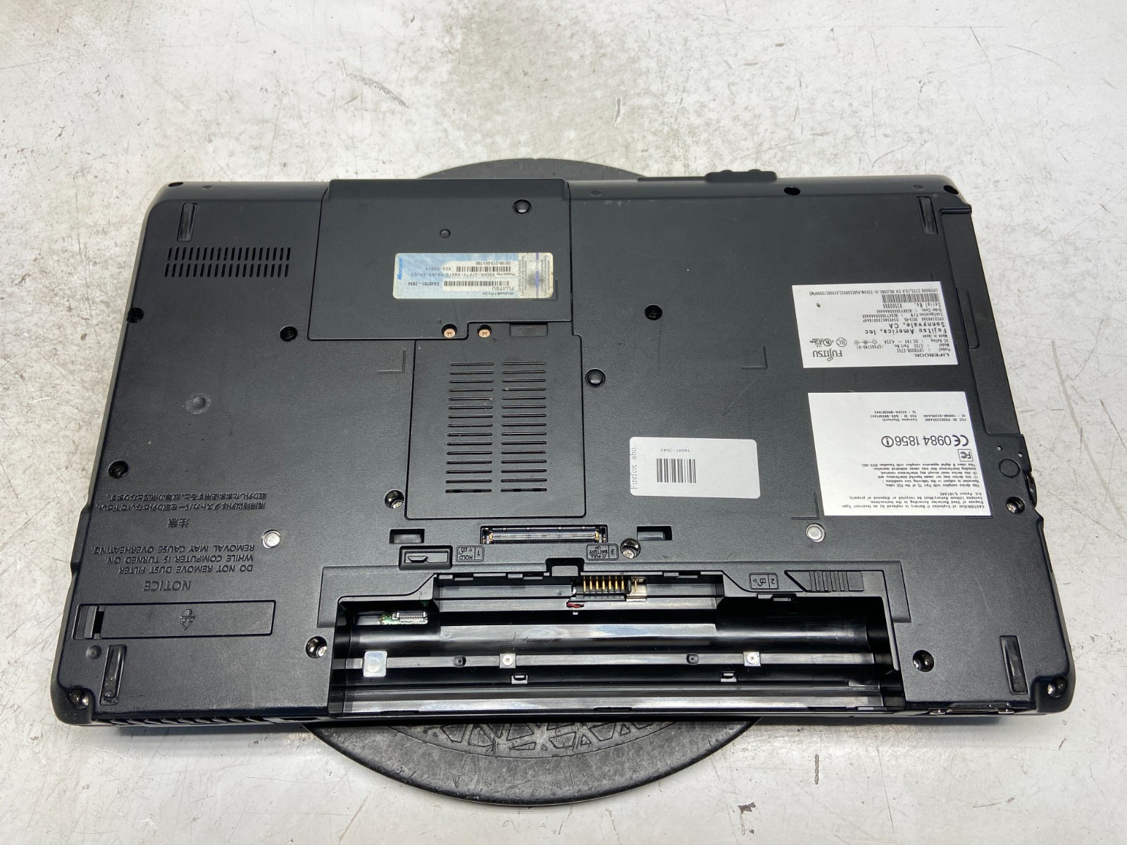 Fujitsu LifeBook E752 Intel i5-3320M 2.6GHz 4 GB NO HDD