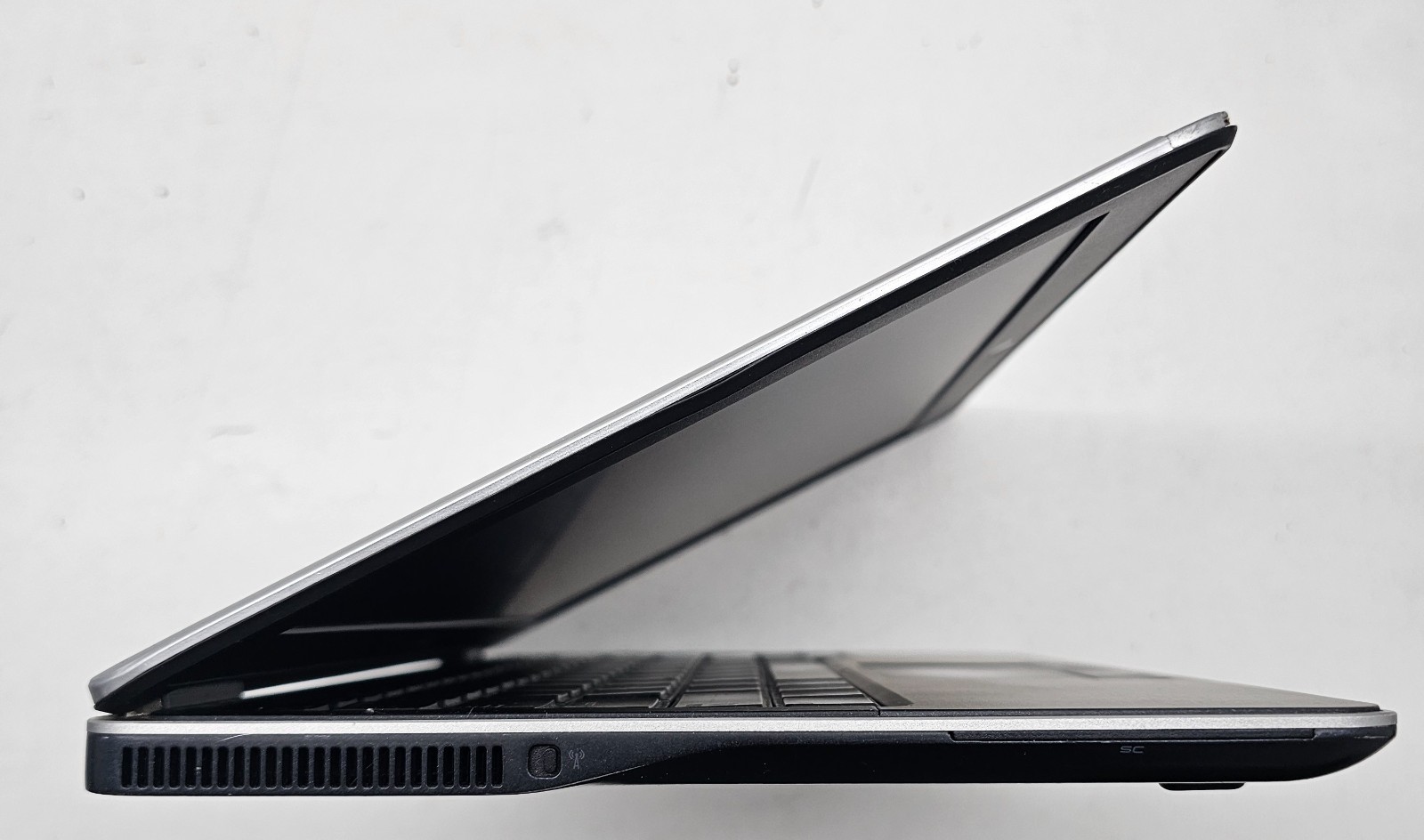 Dell Latitude E7240 12.5″ Laptop Intel Core i5-4310U 8GB Ram NO HD/OS (FL)