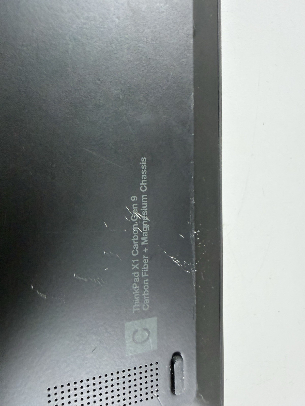 Lenovo ThinkPad X1 Carbon 9th Gen 14″ Intel i7-1185G7 16GB DDR4 256GB Win 11