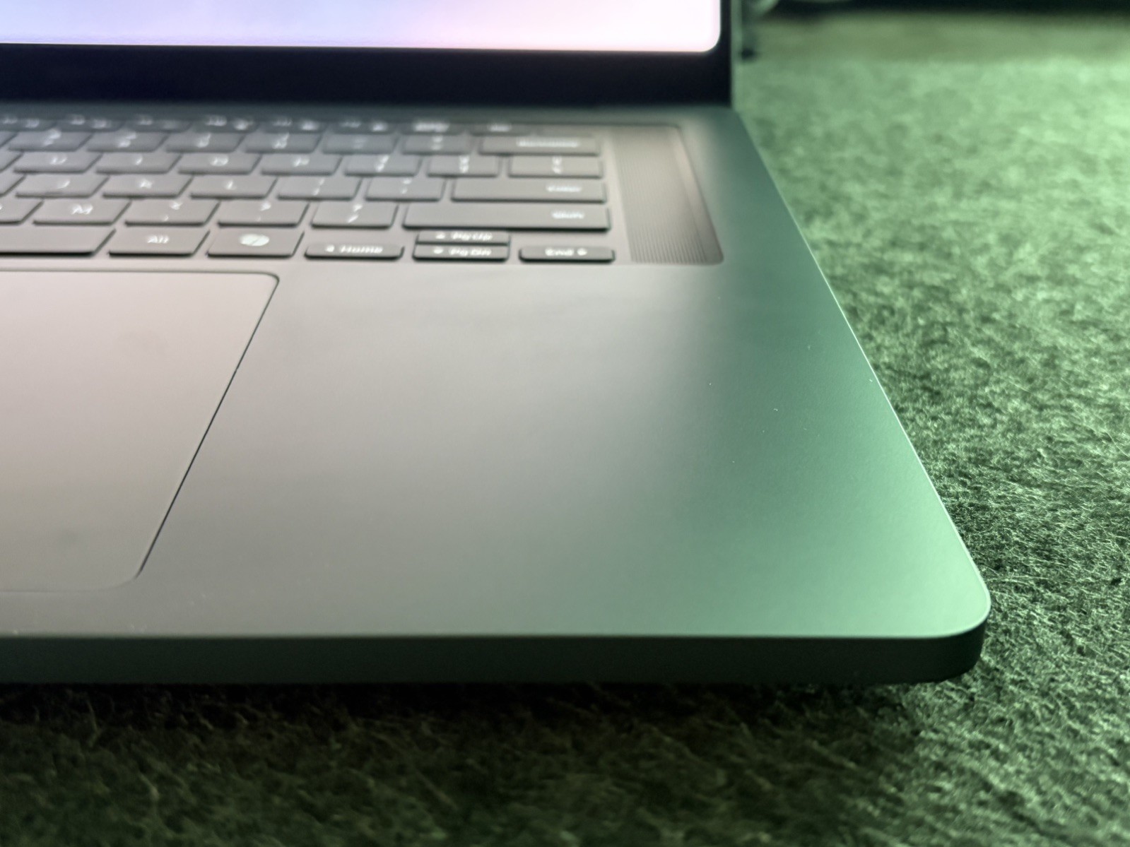 Samsung Galaxy Book 6 Ultra 16 (32GB, RTX 5060, 1TB SSD)