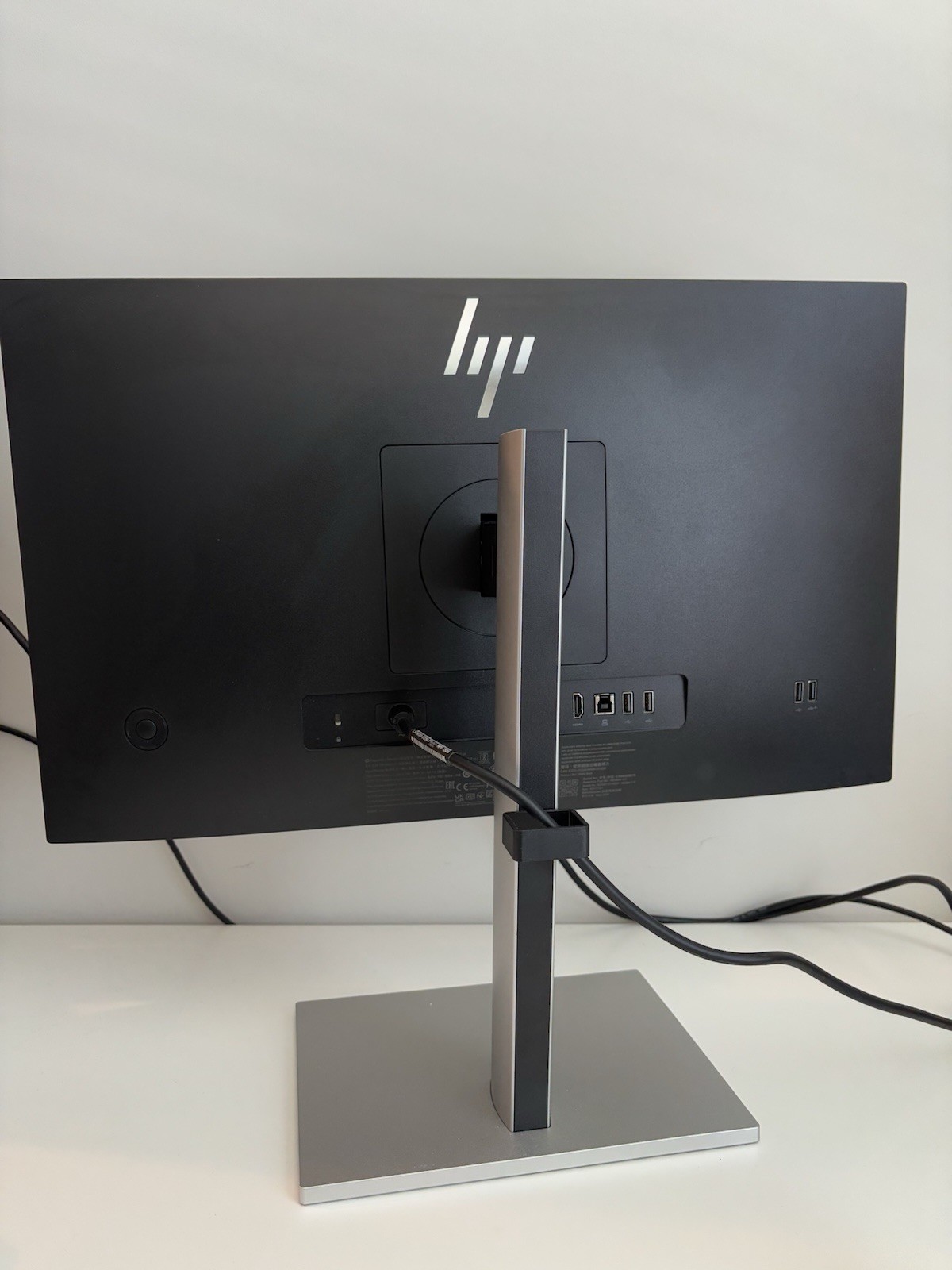 Hewlett-Packard Enterprise E24 G5 23.8 In Diagonal FHD Monitor