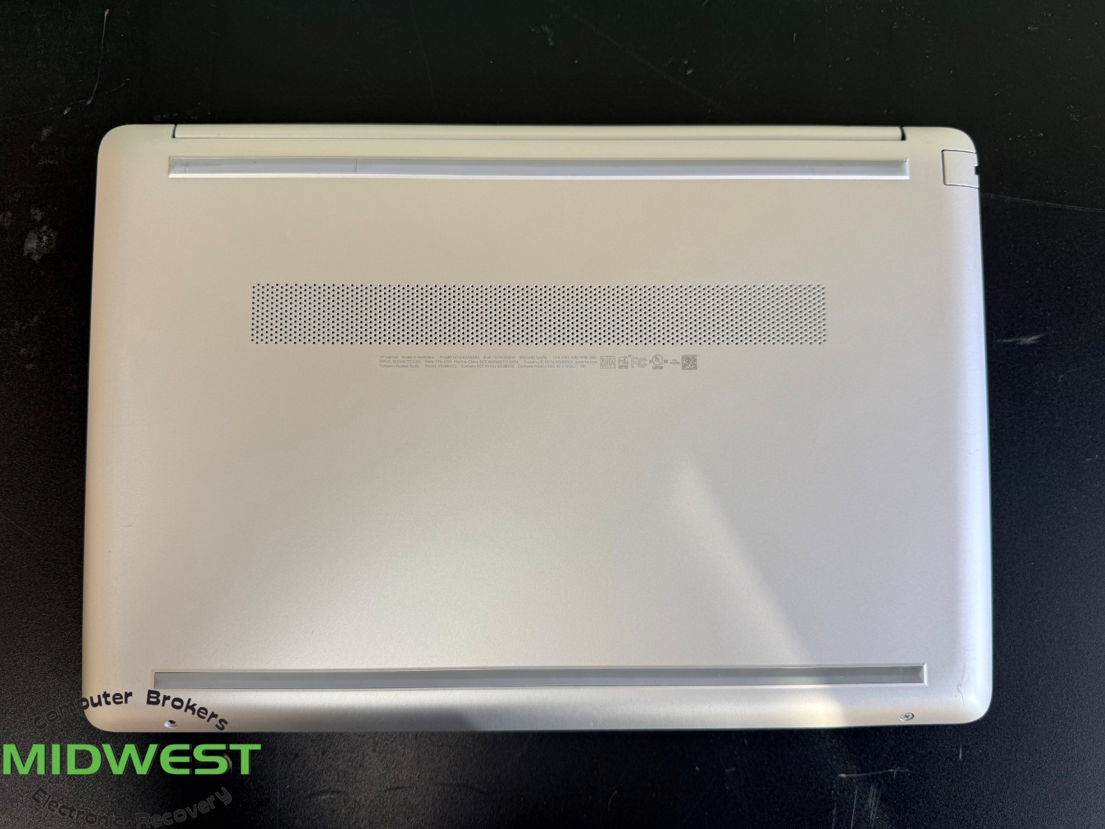 HP Laptop 15-dw0046nr i5-8265U 1.60GHz 8GB 1TB HDD