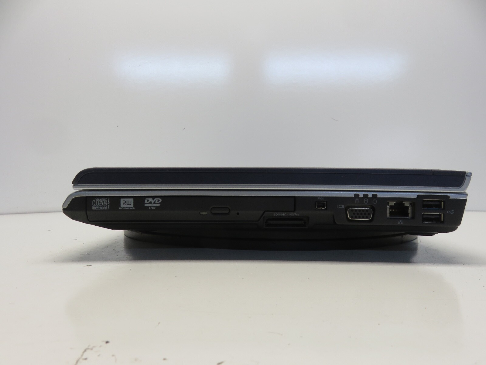 Dell Inspiron 1520 Intel Core 2 Duo 06FD 1.46GHz 1 GB NO HDD No Batt