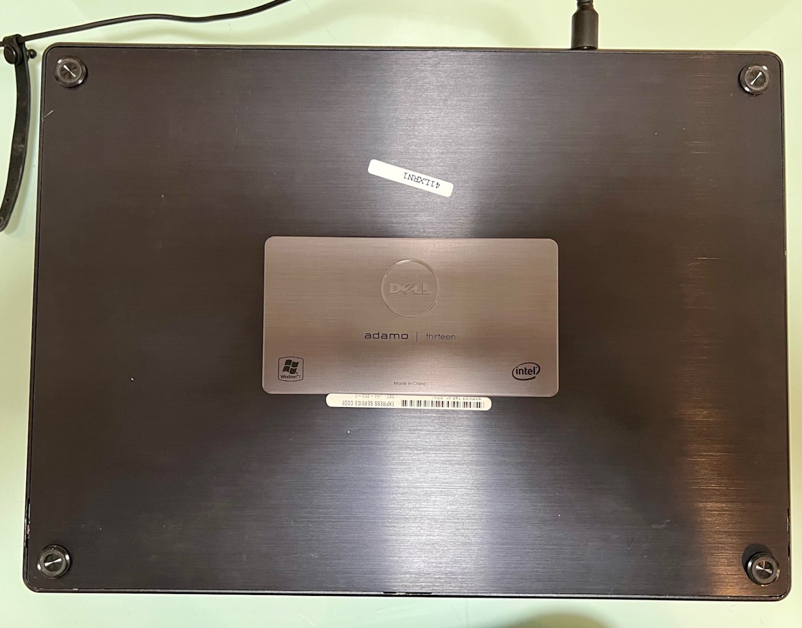Dell Adamo 13 XPS – Vintage 2009