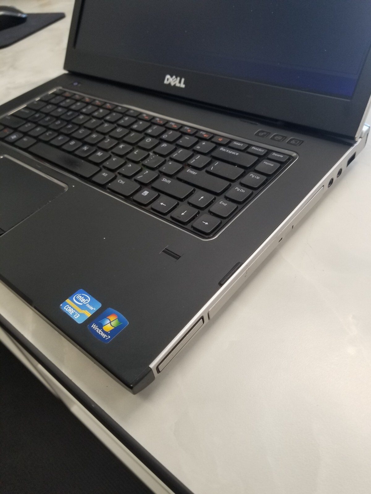 Dell Vostro 3550 15.6in. ( Intel Core i3 2nd Gen., 2.1GHz, 4GB) No Harddrive