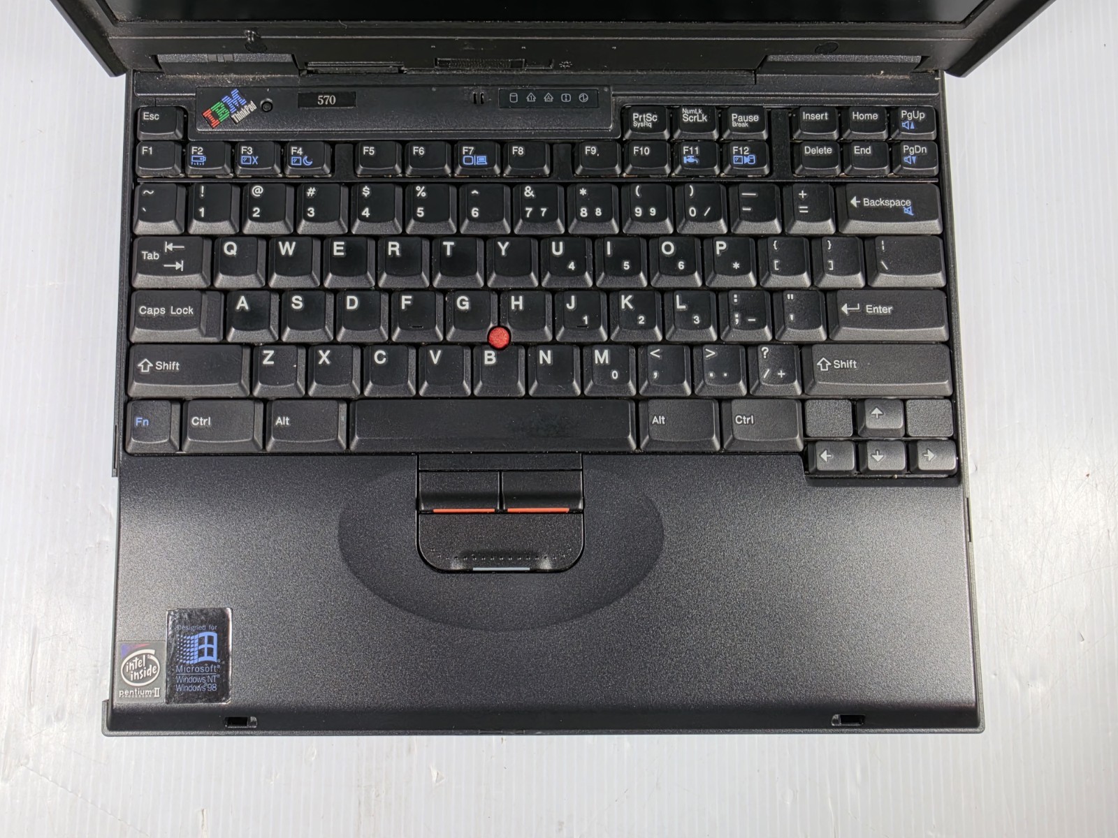 VINTAGE IBM ThinkPad 570 Type 2644 13″ Laptop Intel Pentium READ