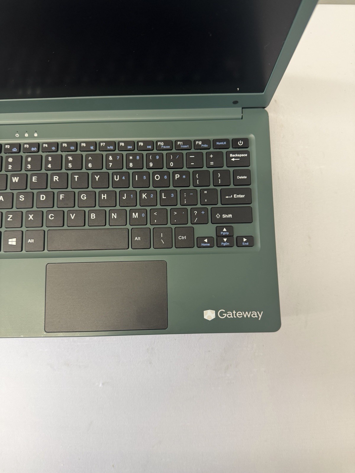 Gateway GWTN116-1GR Laptop – Good Screen – AMD A4-9120e – Read Des