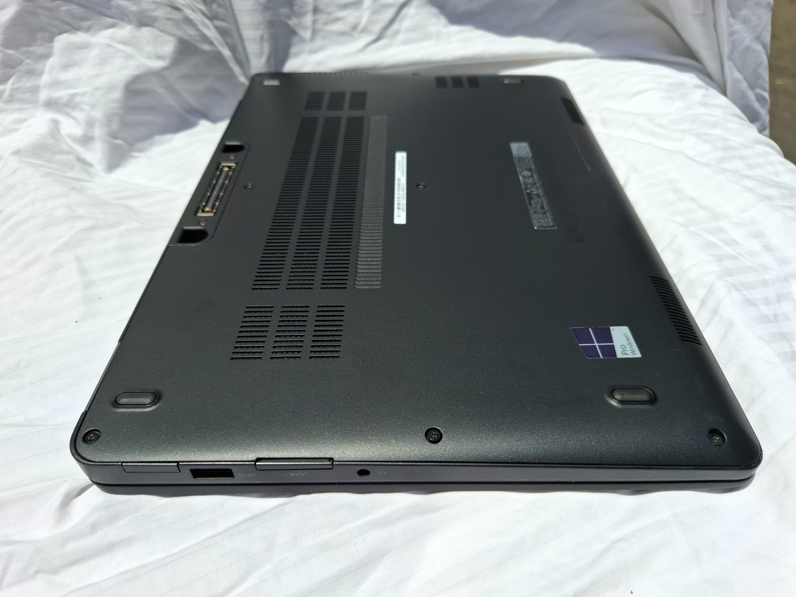 Dell Latitude E7470 14″ QHD Touch i7-6600U 8GB RAM 512GB SSD – Touchscreen