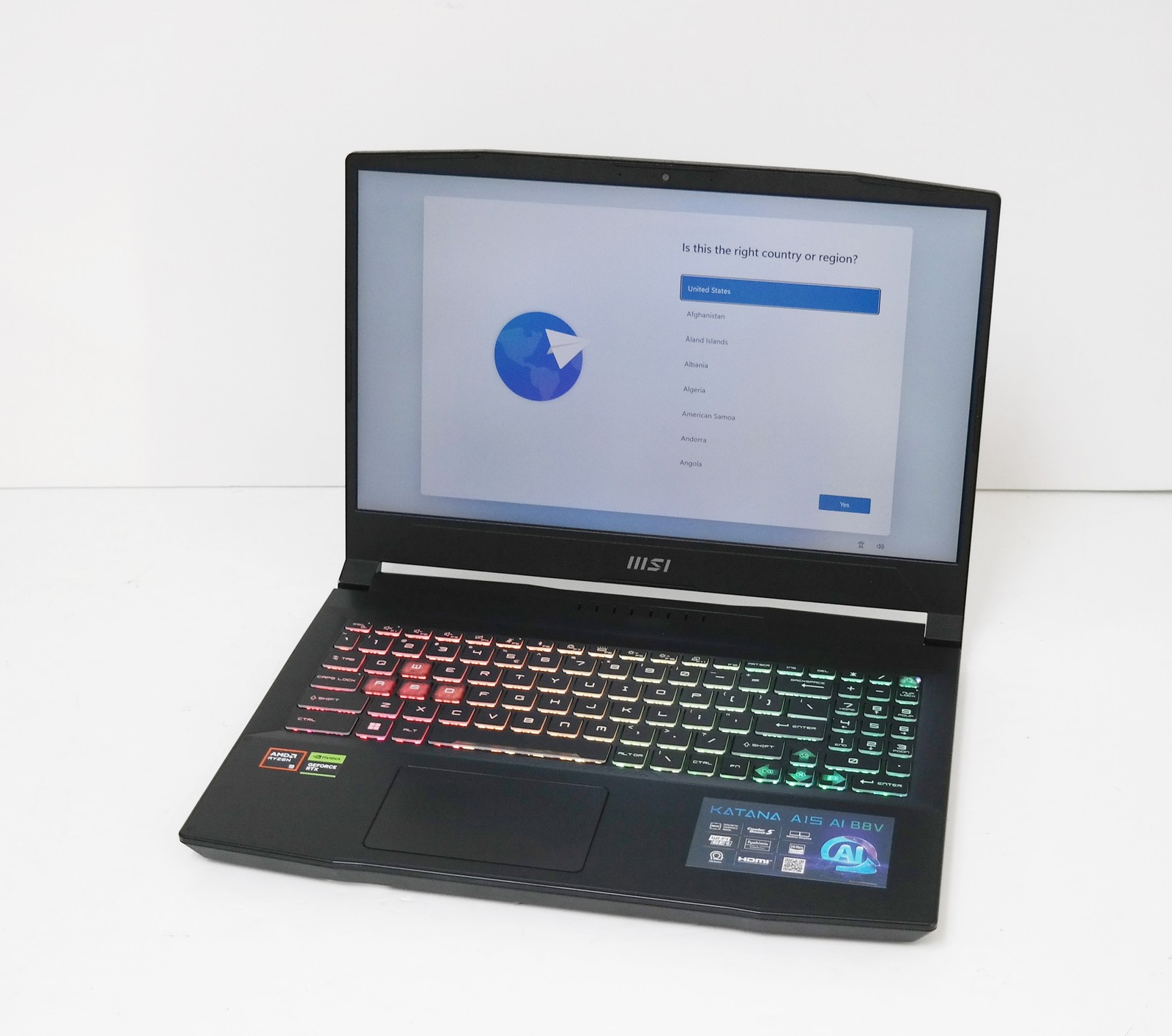 MSI Katana 15 15.6″ Ryzen 9 8945HS 16GB 1TB SSD RTX 4070