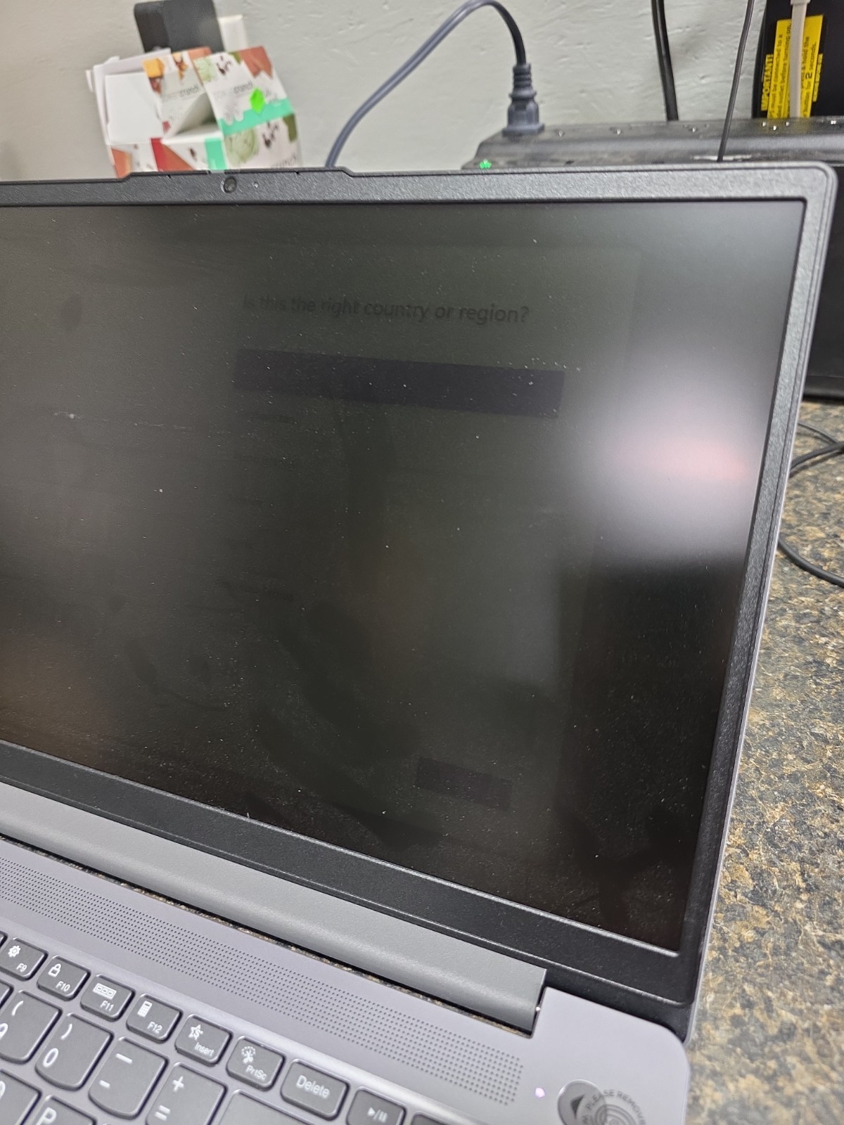 READ DESCRIPTION! Lenovo Slim 3 15.6″ TOUCH Ryzen 5 7520U 8GB/512GB Arctic Grey