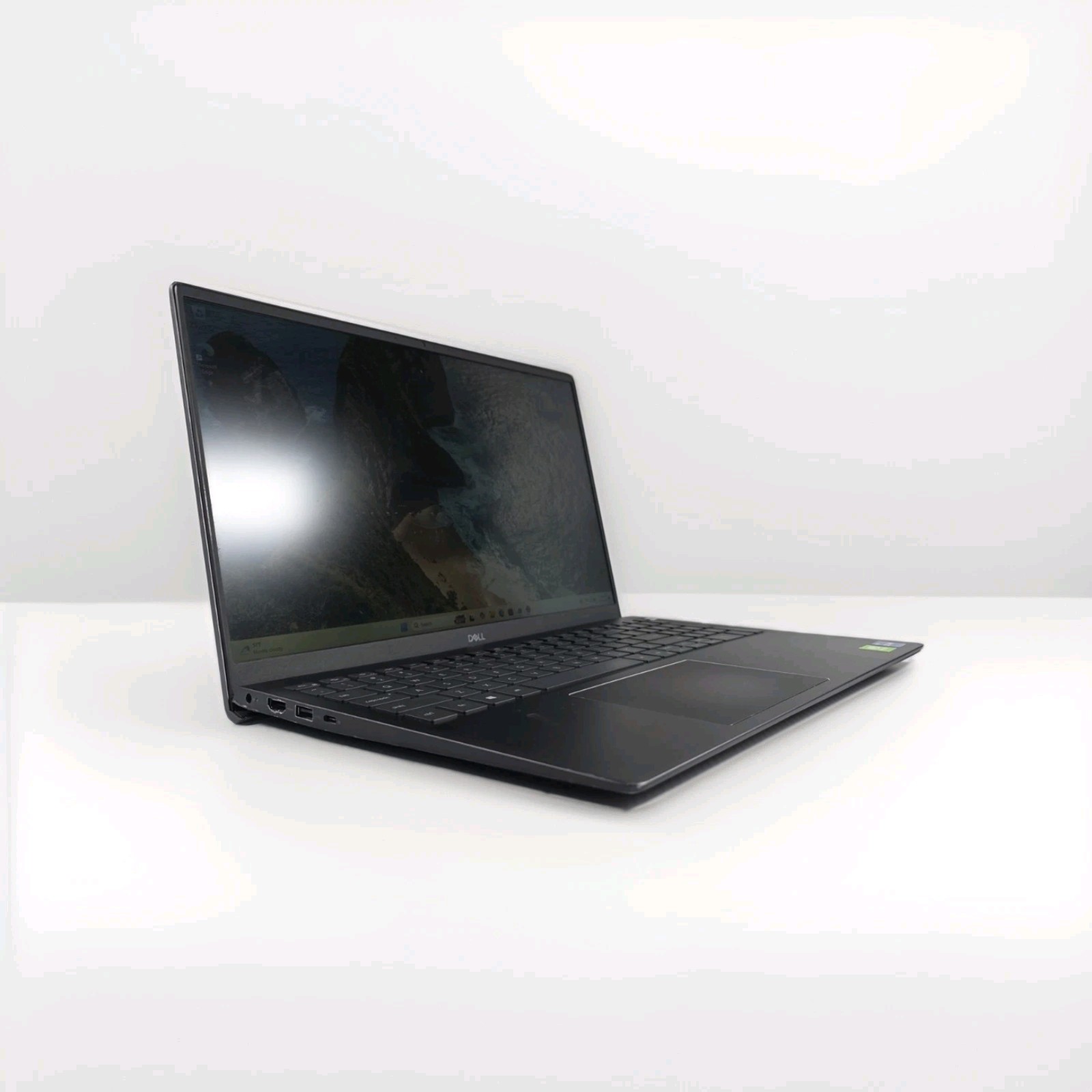 Dell Inspiron 5502 15.6″ Laptop| Intel i7 1165G7|512GB |16GB RAM |Nvidia Win 11