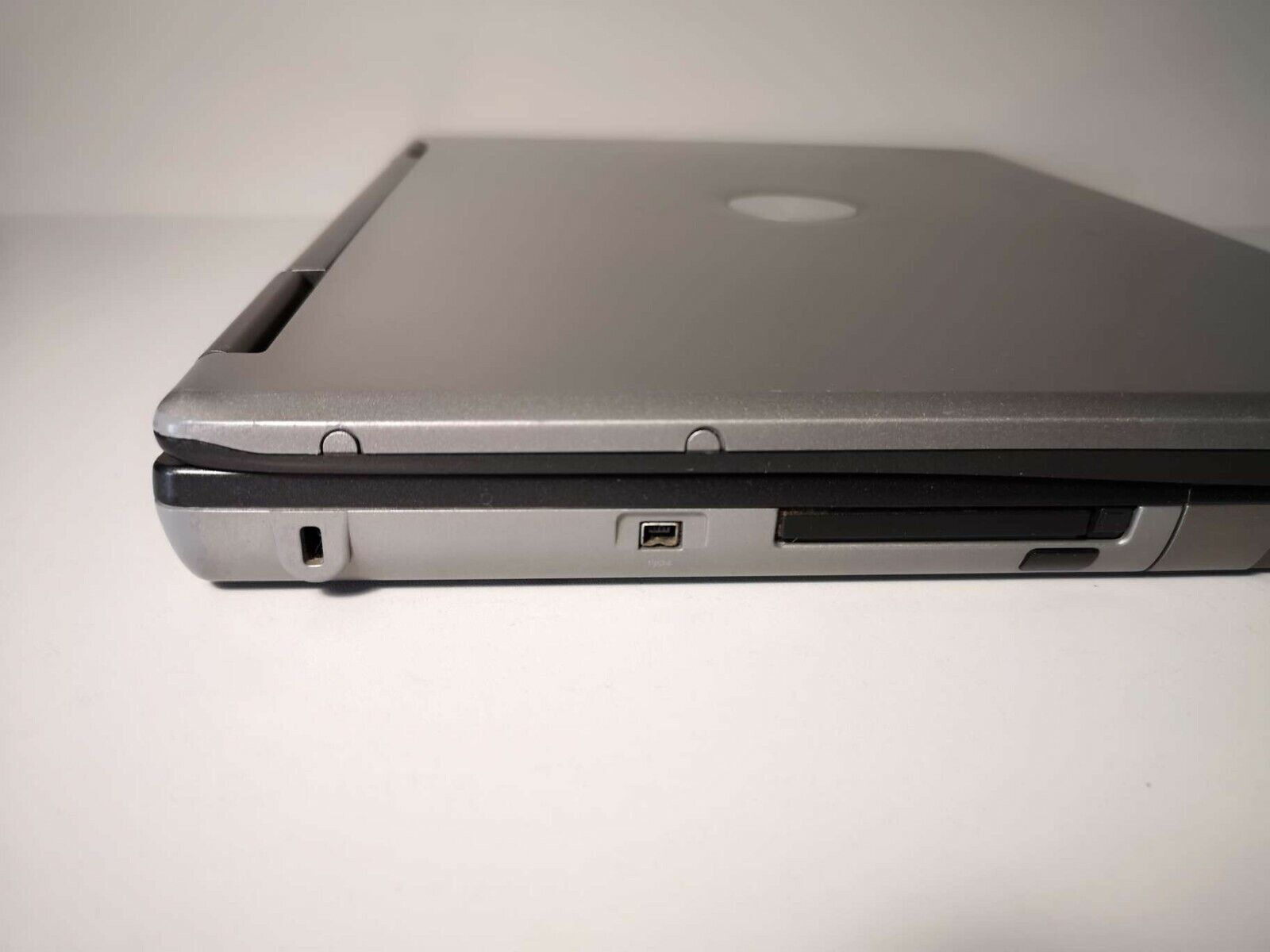 Dell Latitude D520 2GB RAM 160GB HDD 15inch 1024x768px 4xUSB FireWire Win XP Pro