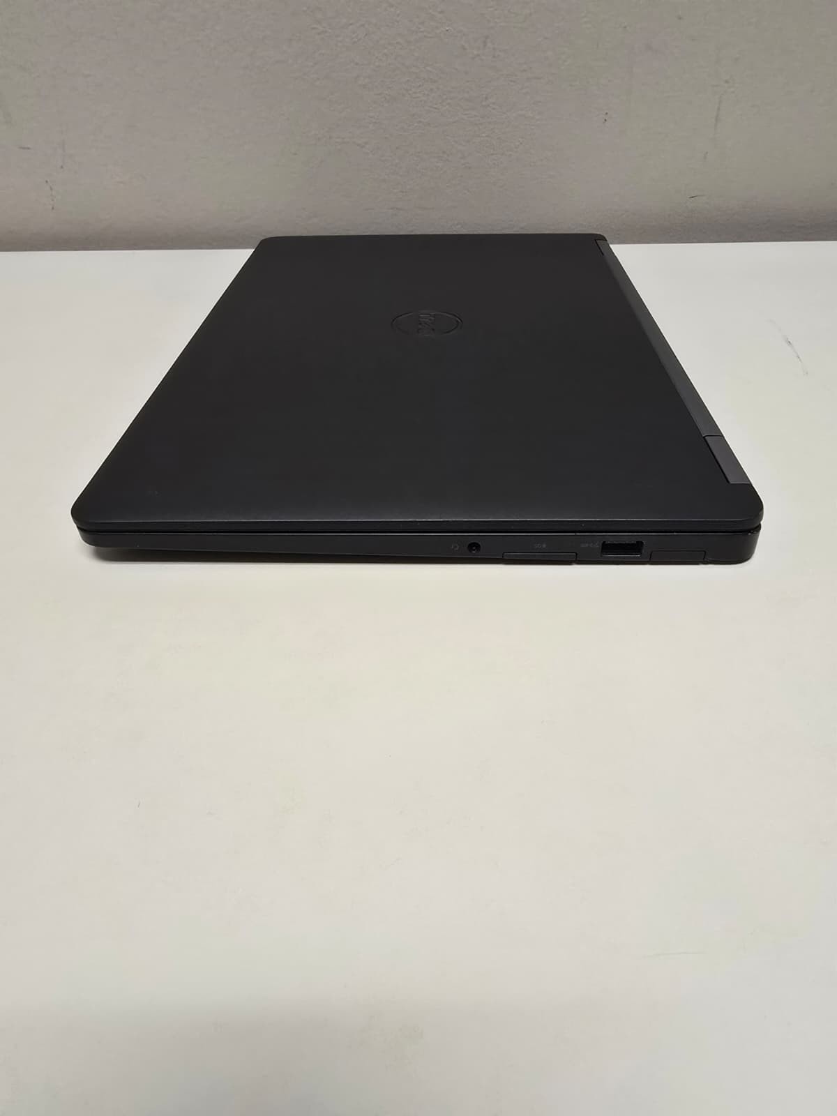 Dell Latitude E7470 | i5 6th Gen 8GB RAM 256GB NVMe SSD | FHD Backlit Win 11 Pro