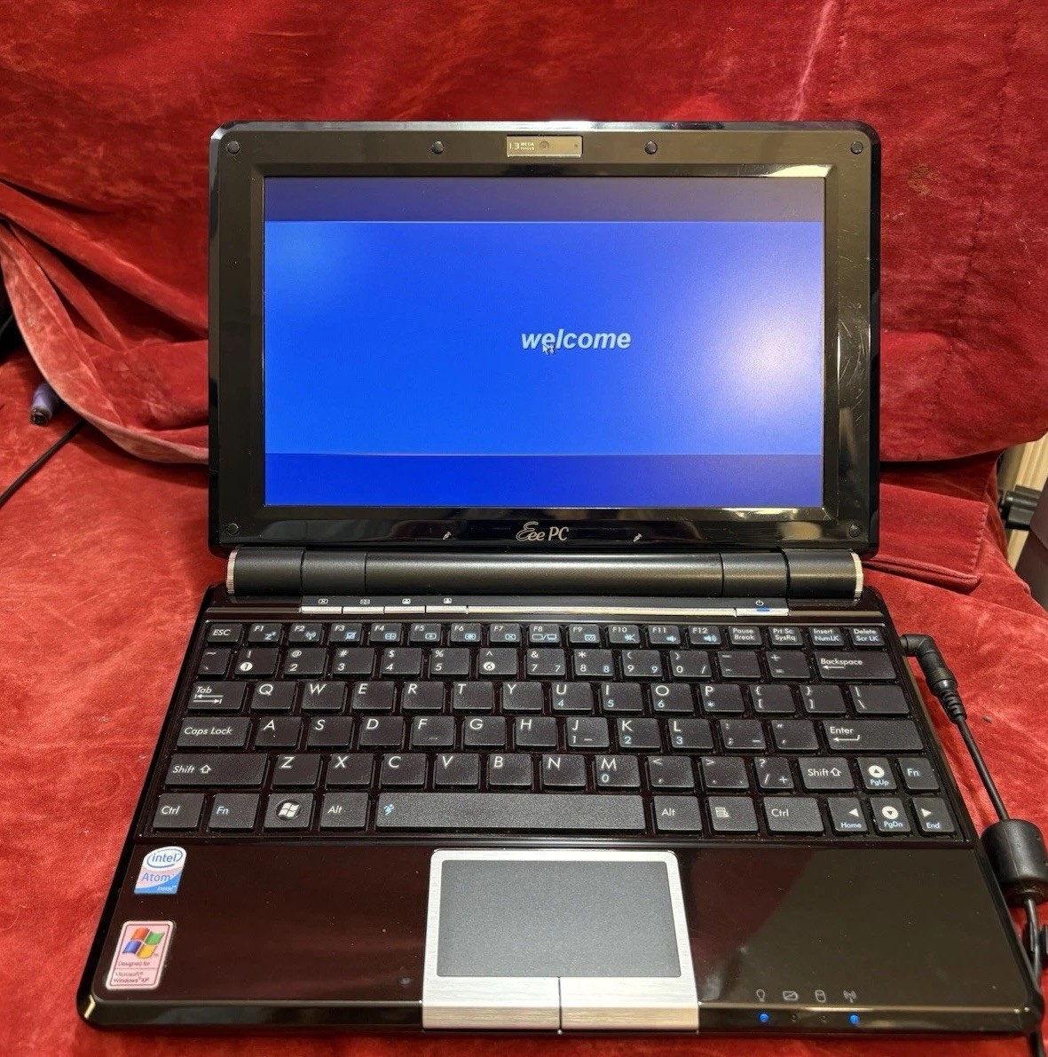 ASUS Eee PC 1005HAB The OG Netbook Laptop Computer Windows XP Home Nice Restored