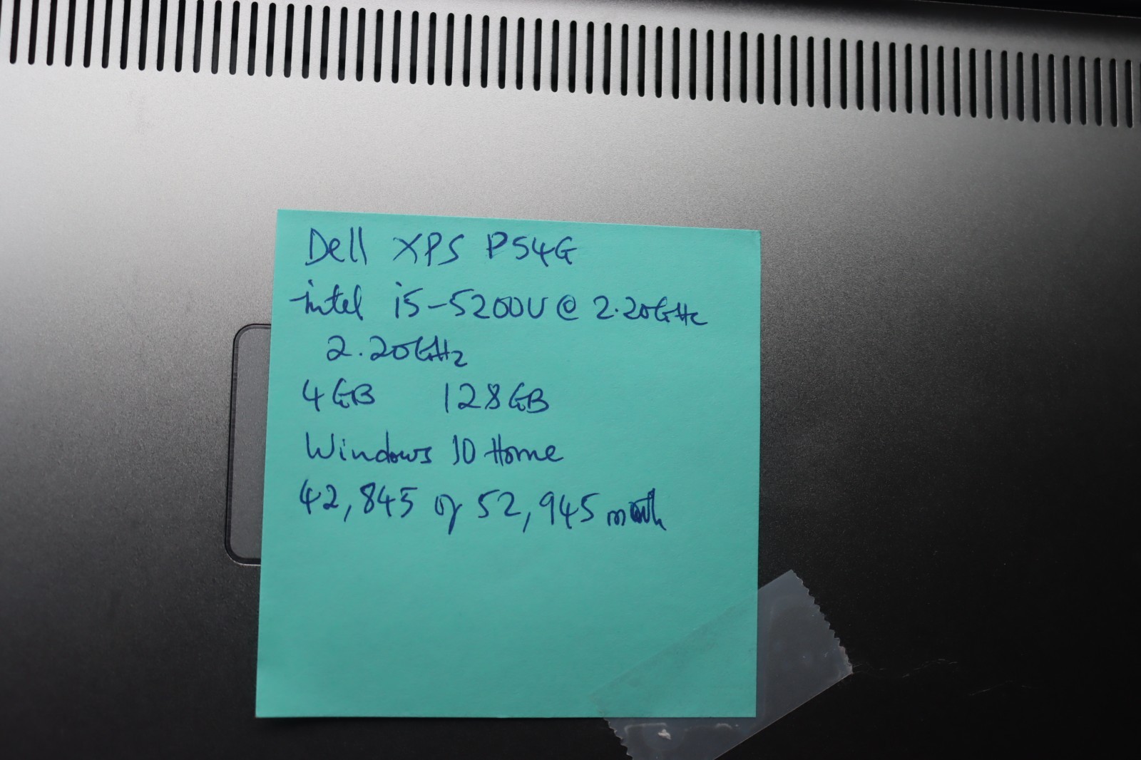 Dell XPS 13 9343, 13.3″ Intel Core i5-5200U, 4GB RAM, 128GB. Windows 10 Home
