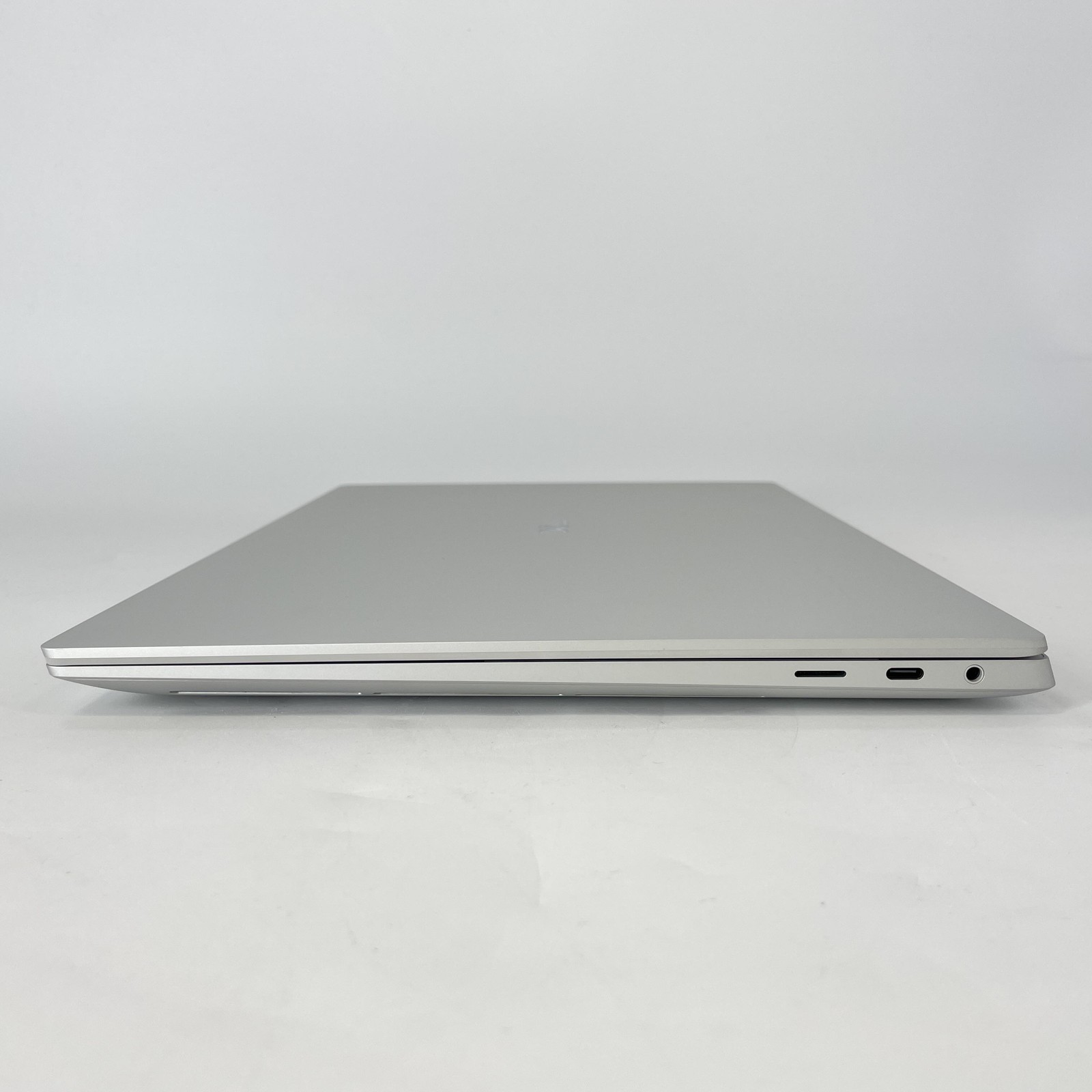 Dell 16 Premium DA16250 16 UHD+ TOUCH 2.GHz Ultra 9 285H 32GB 512GB SSD RTX 5060